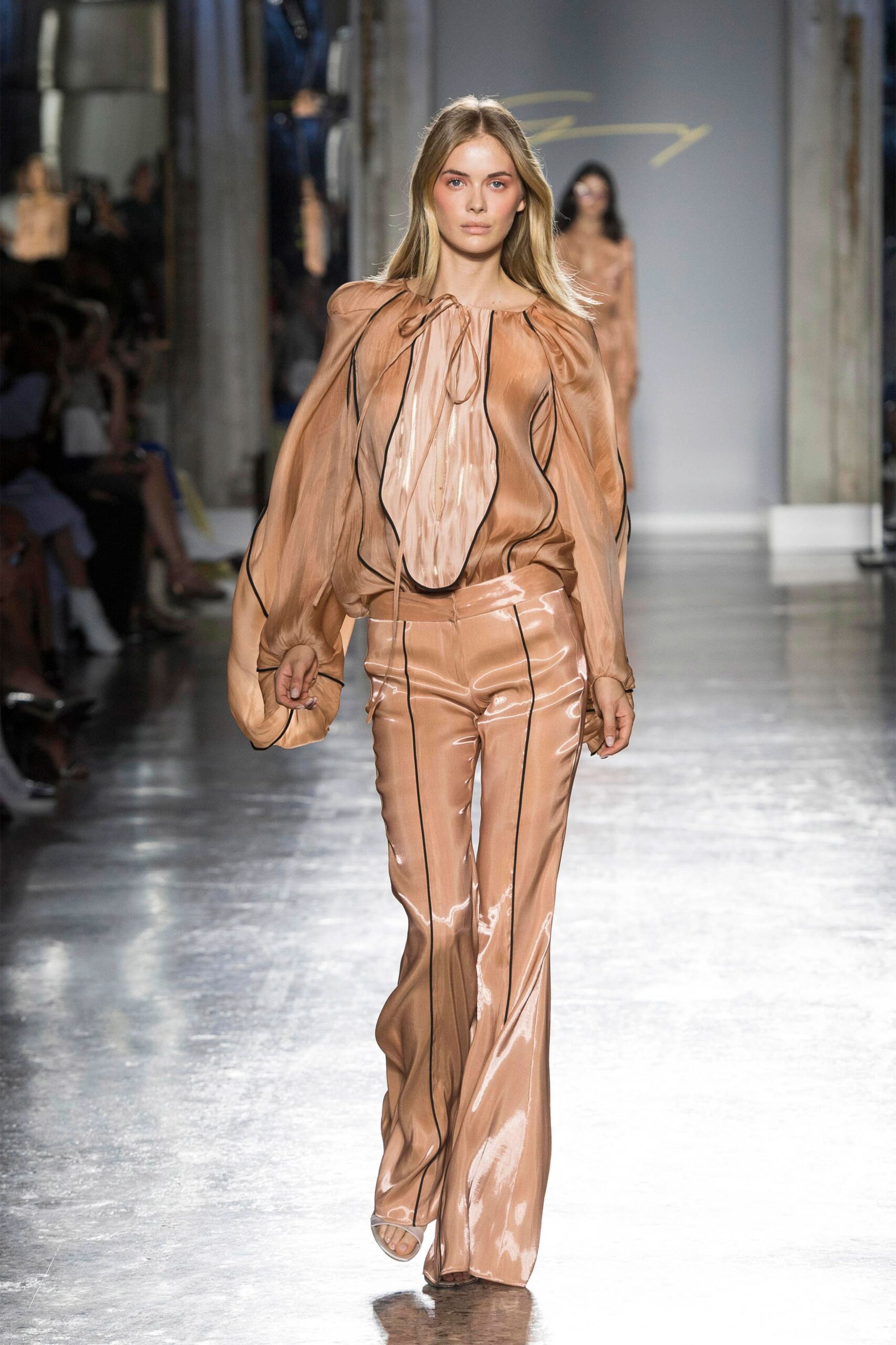 Genny S/S 19 Look 30