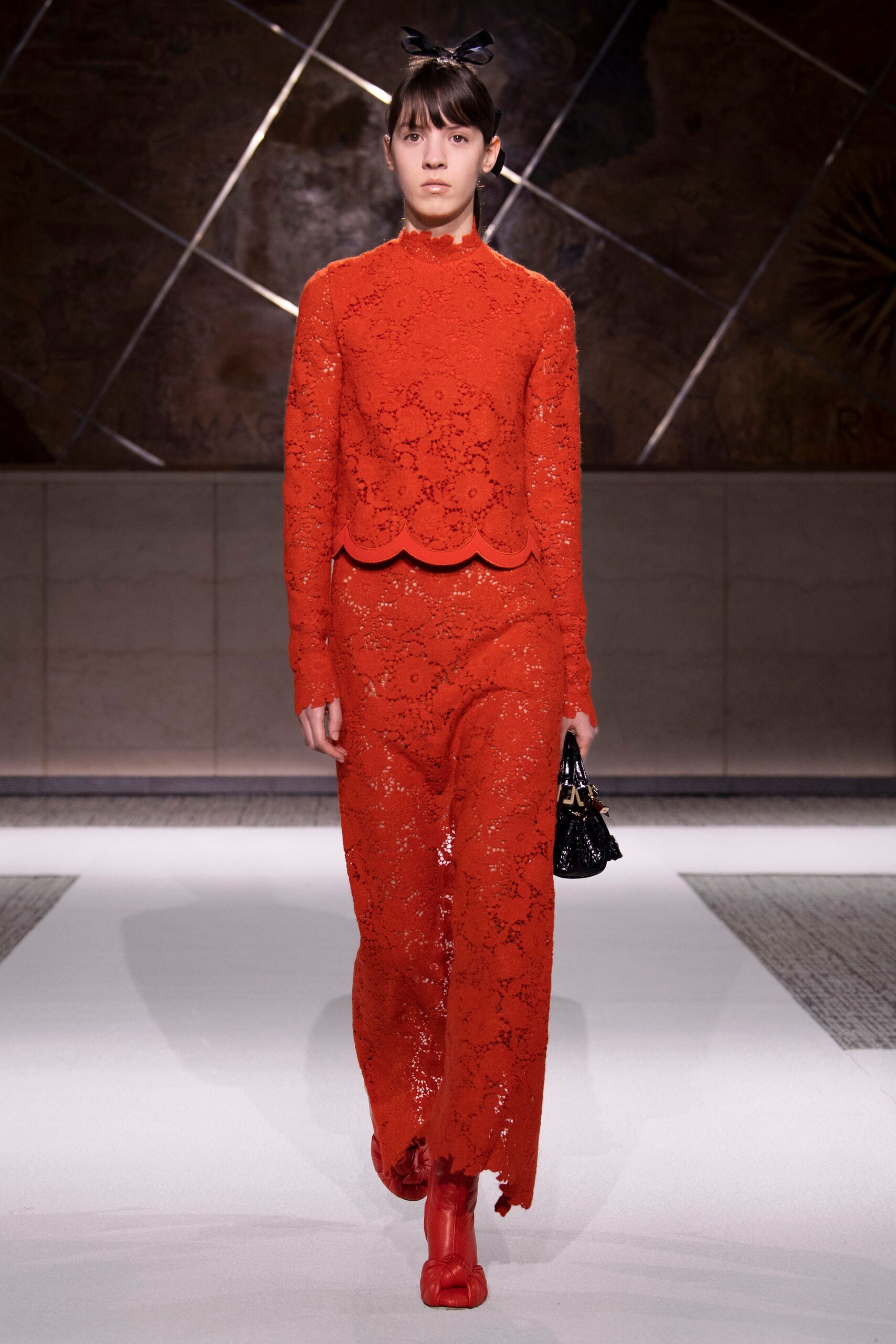 Giambattista Valli F/W 22 Look 32