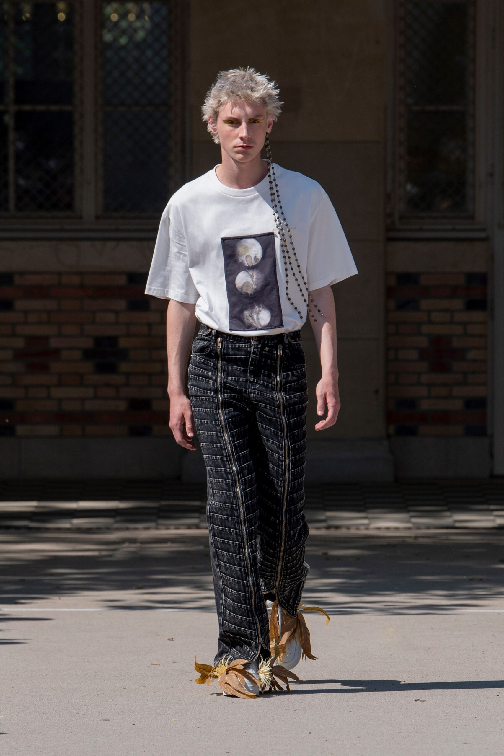 Feng Chen Wang S/S 24 Menswear Look 32