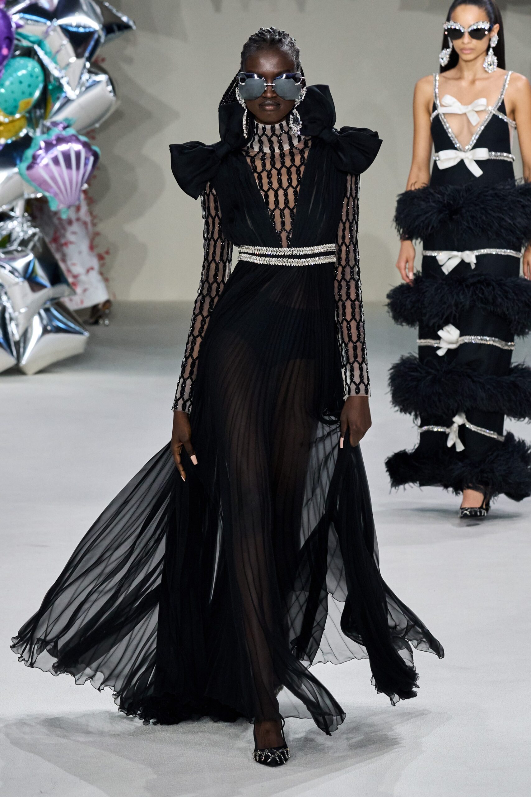 Giambattista Valli F/W 22 Couture Look 32