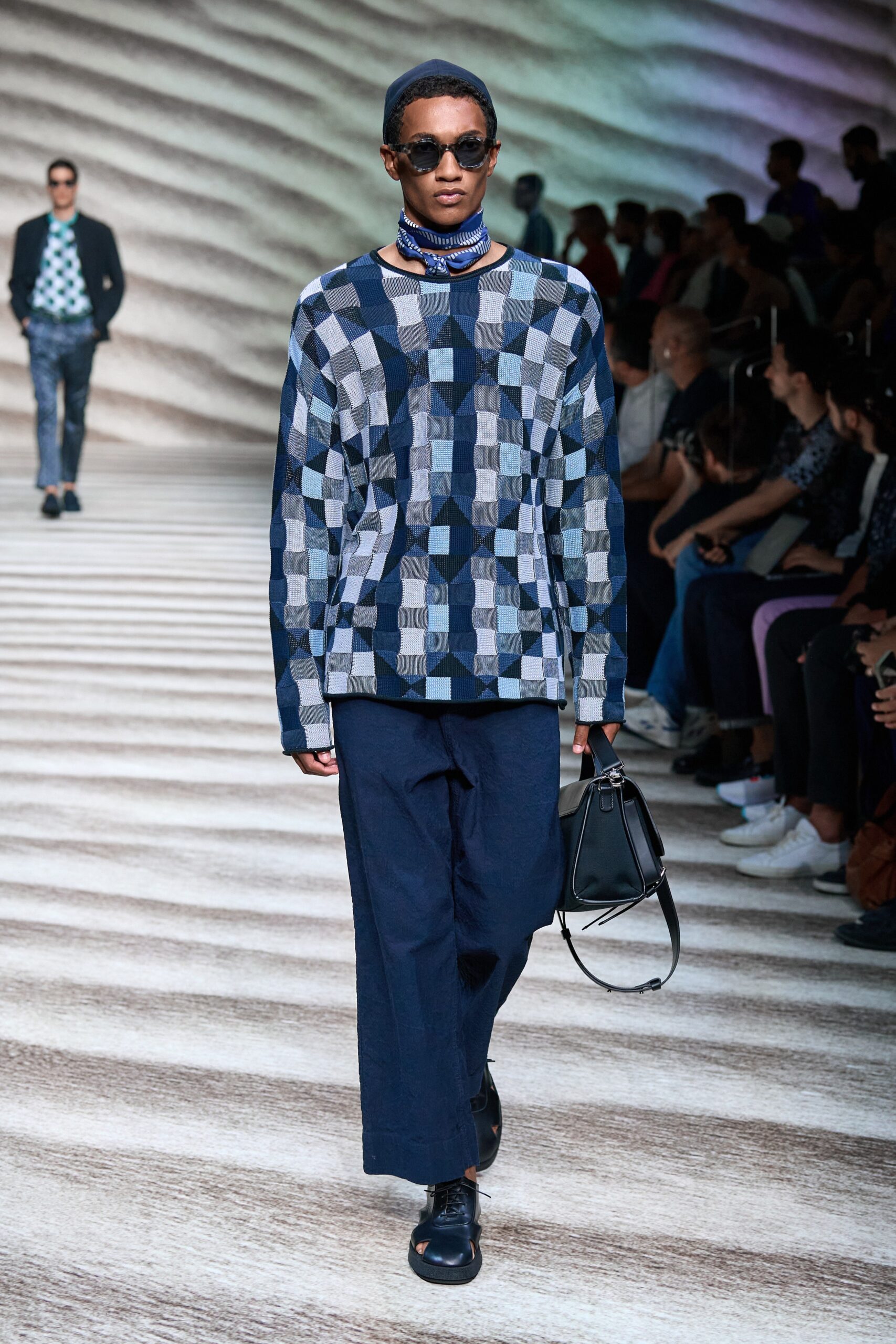 Giorgio Armani S/S 23 Menswear Look 32