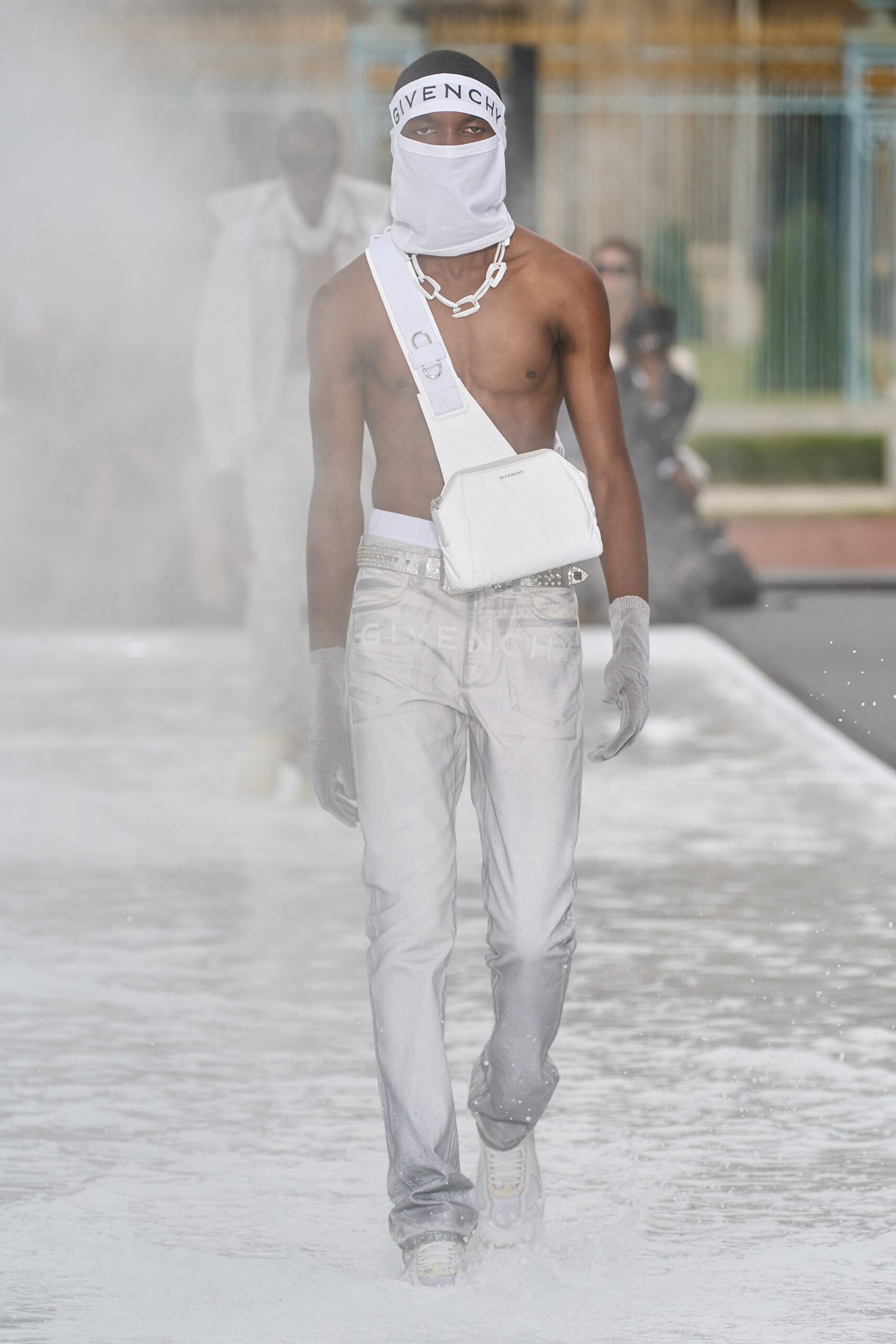 Givenchy S/S 23 Menswear Look 32