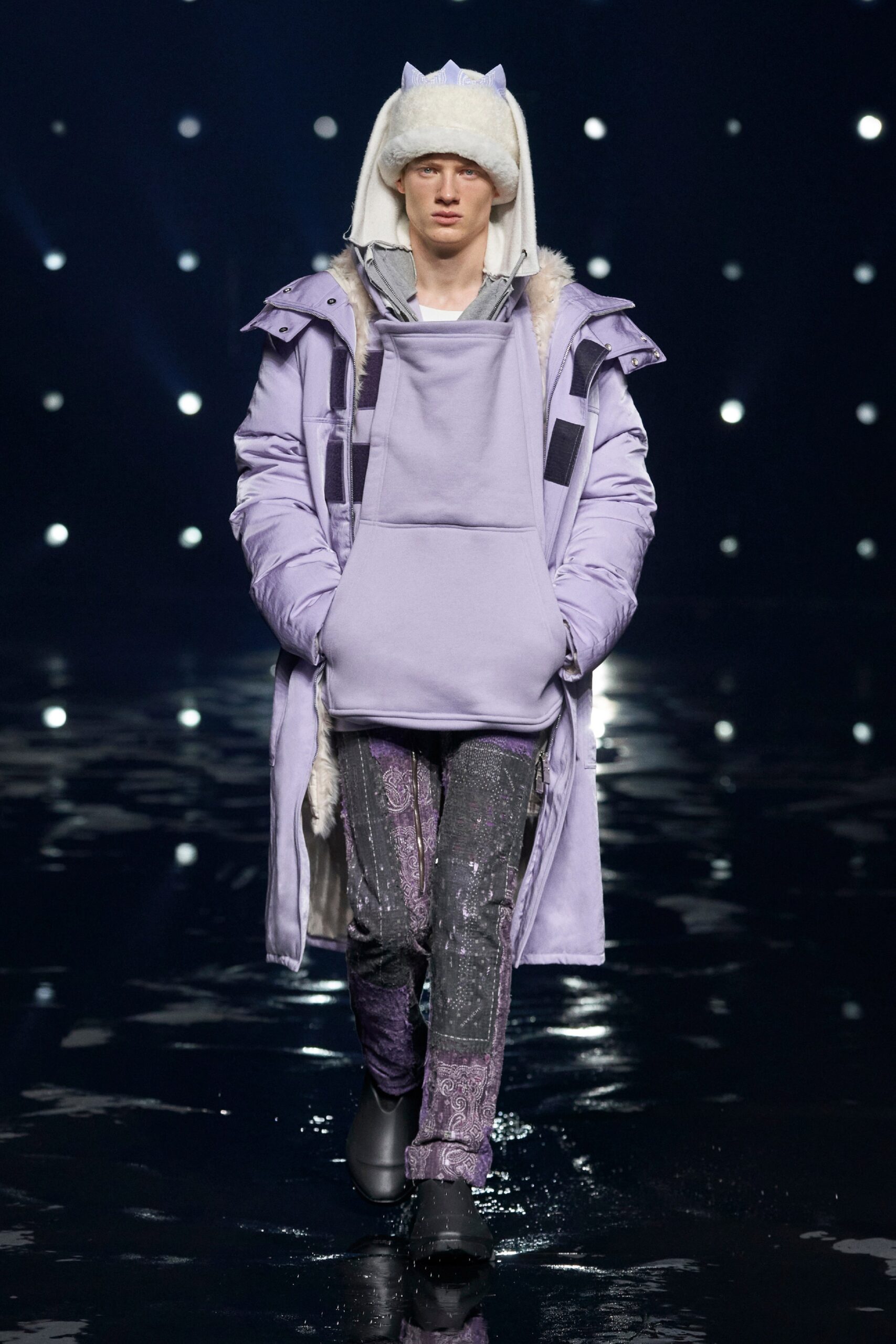 Givenchy F/W 21 Look 33