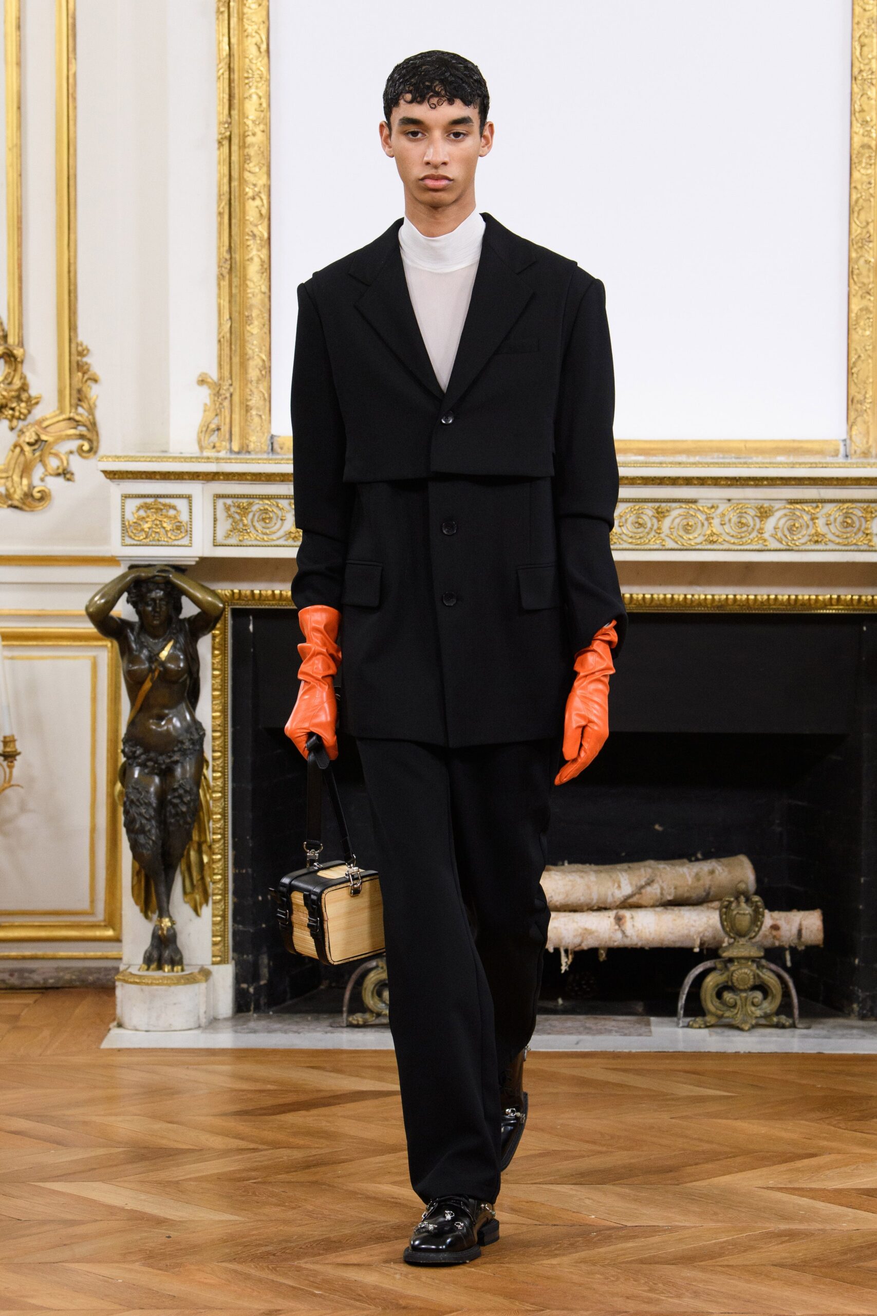 Feng Chen Wang F/W 23 Menswear Look 33