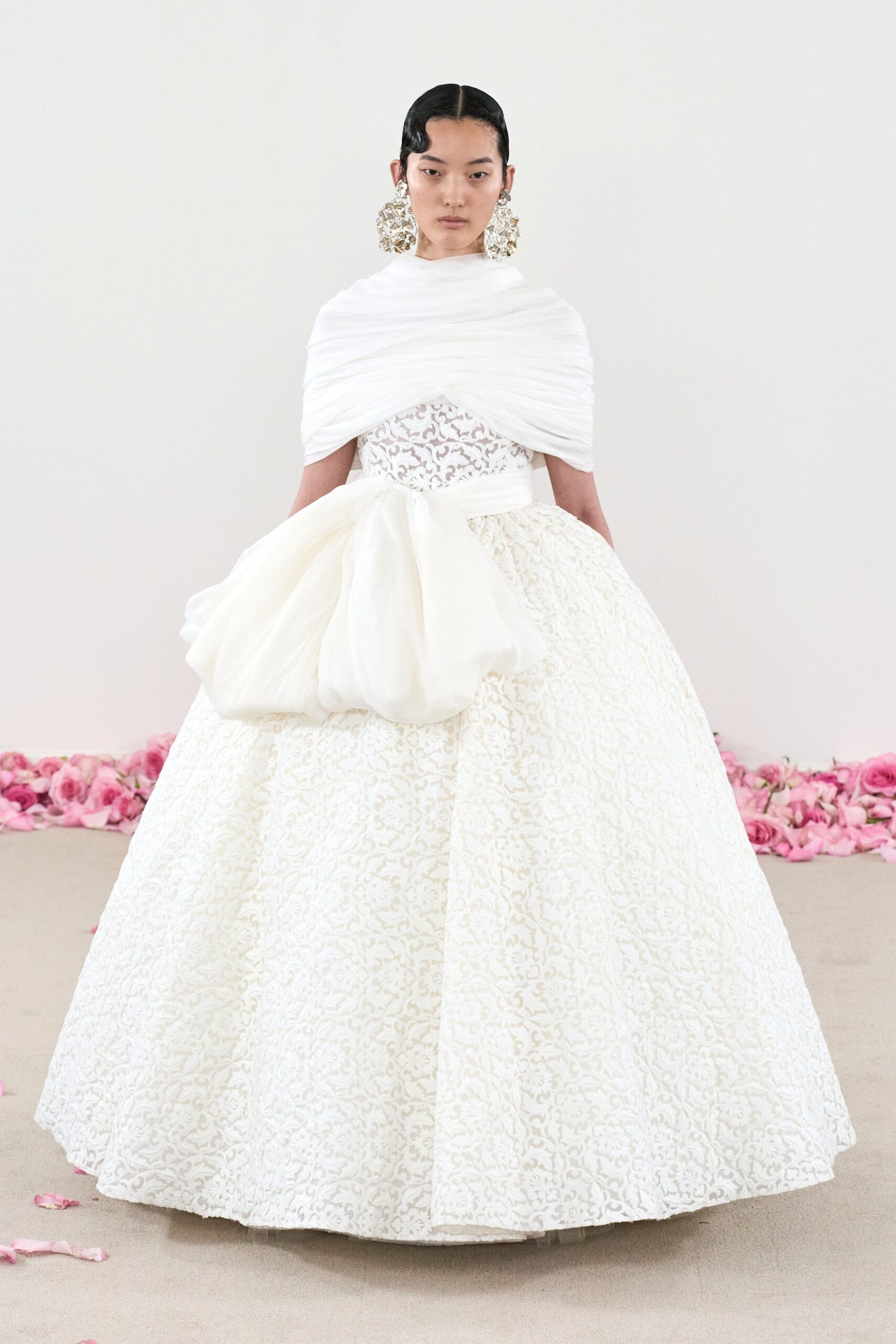 Giambattista Valli F/W 23 Couture Look 33