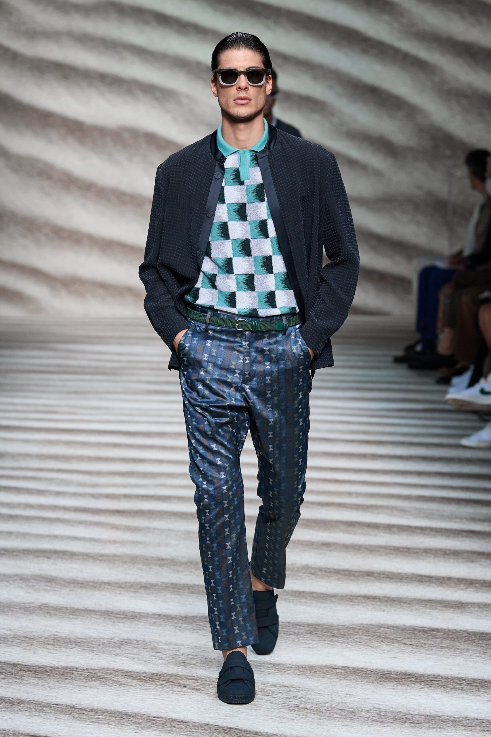 Giorgio Armani S/S 23 Menswear Look 33