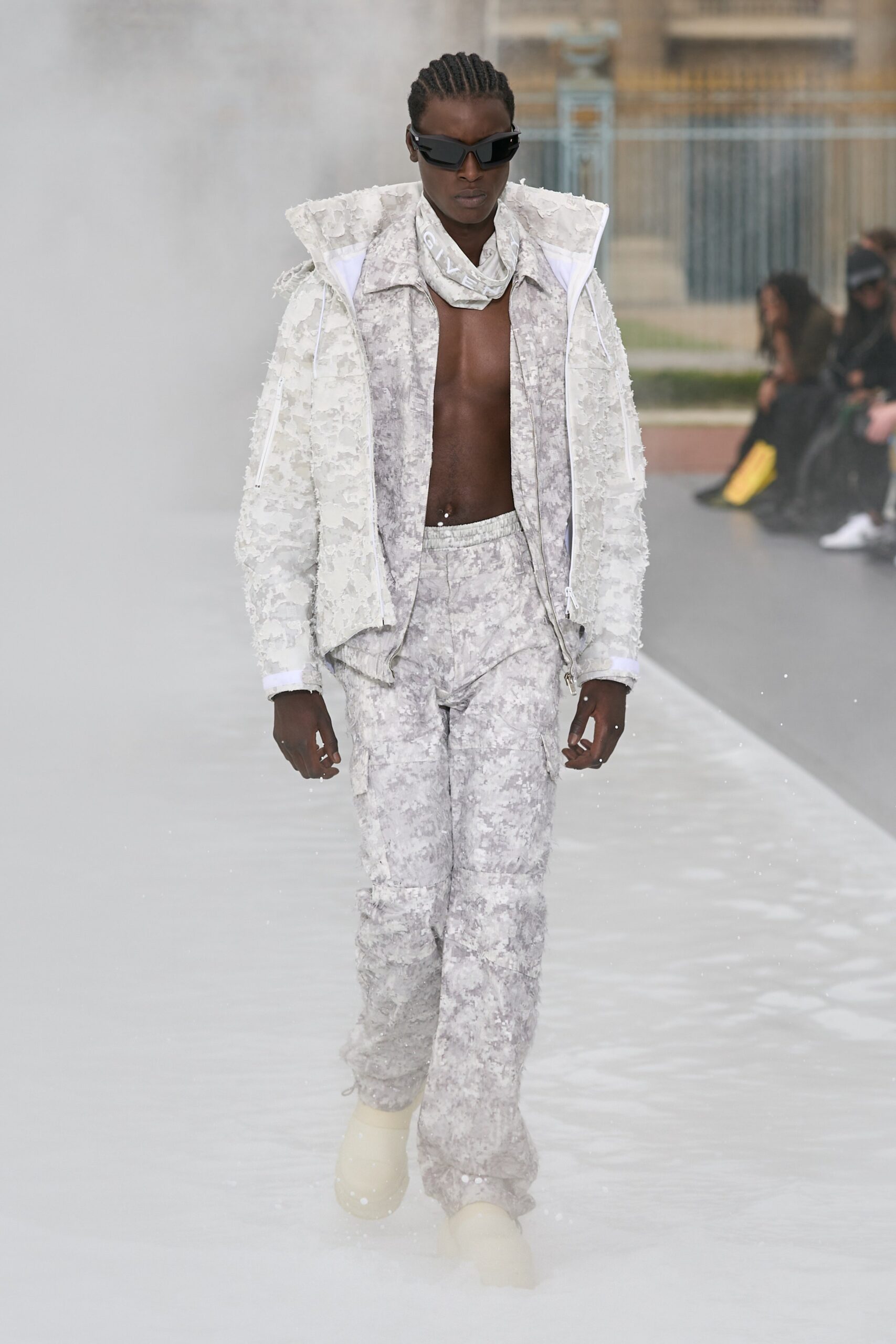 Givenchy S/S 23 Menswear Look 33