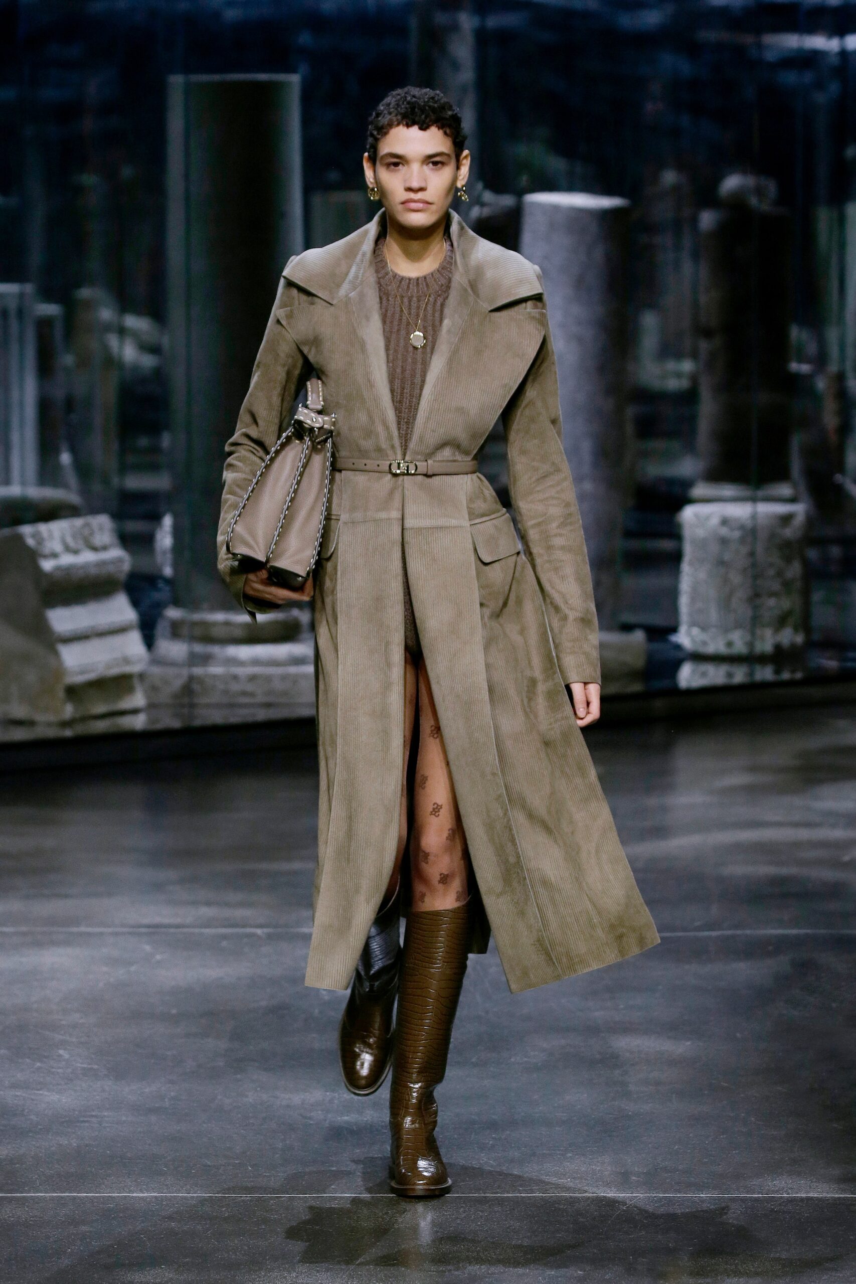 Fendi F/W 21 Look 34