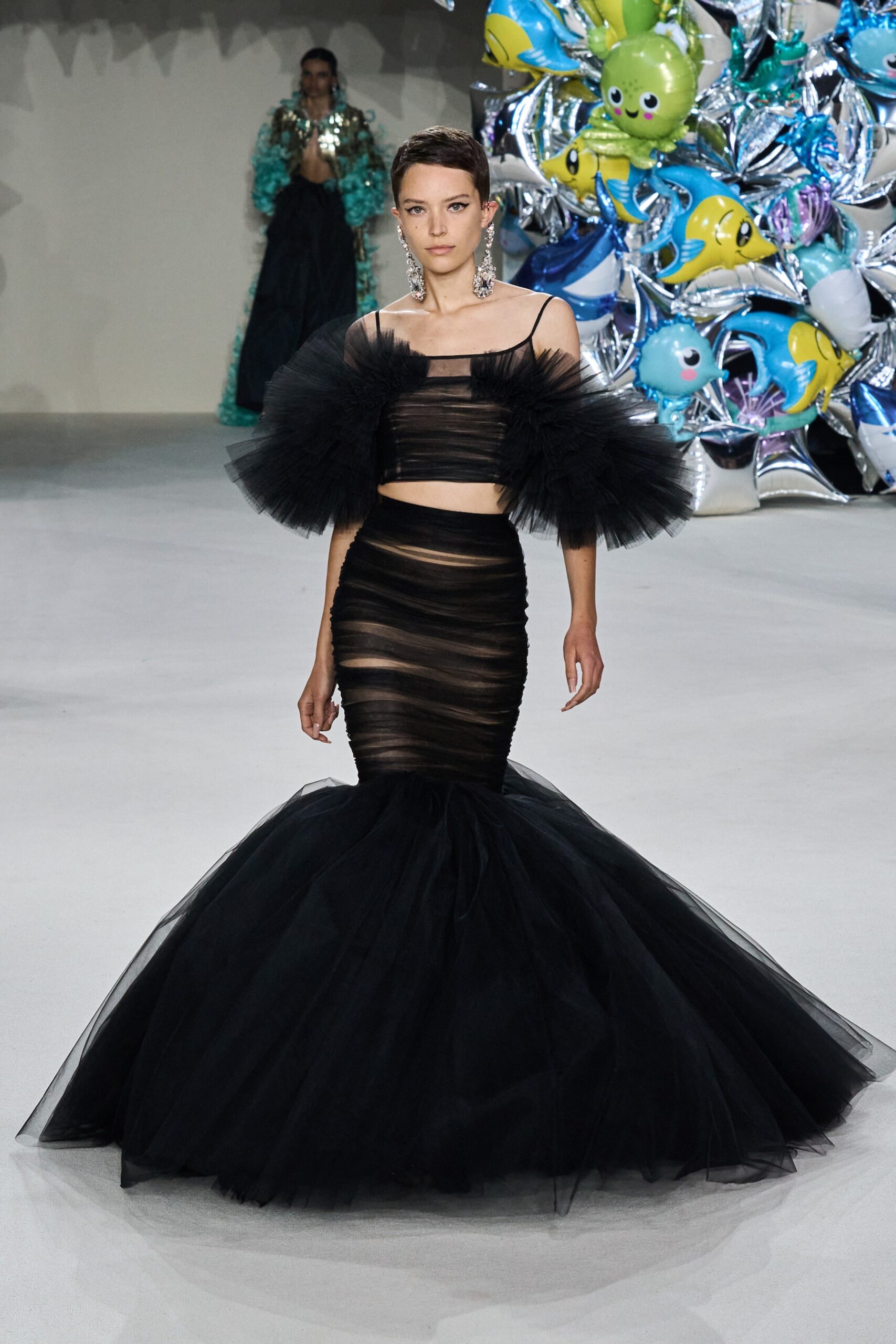 Giambattista Valli F/W 22 Couture Look 34