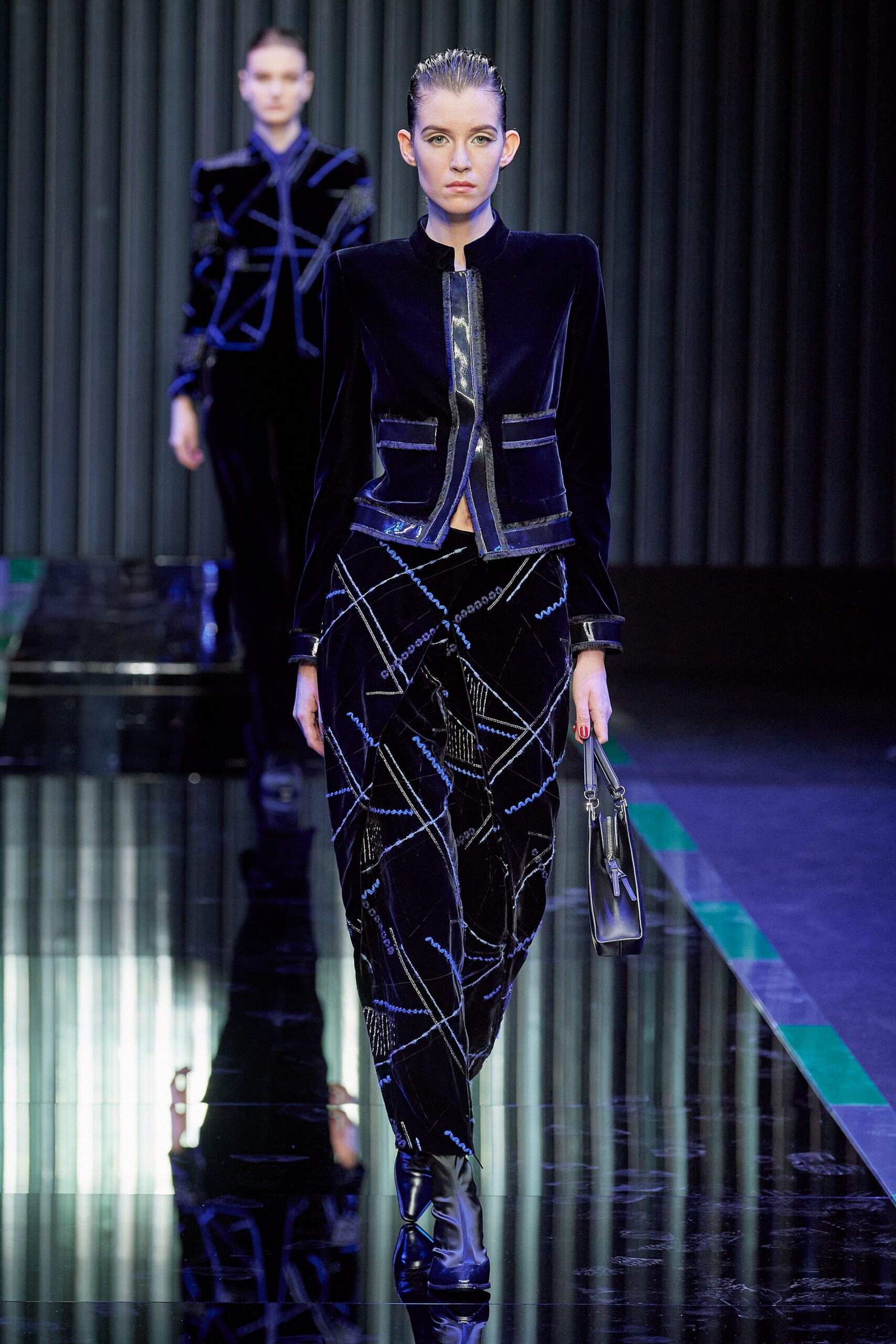 Giorgio Armani F/W 22 Look 34