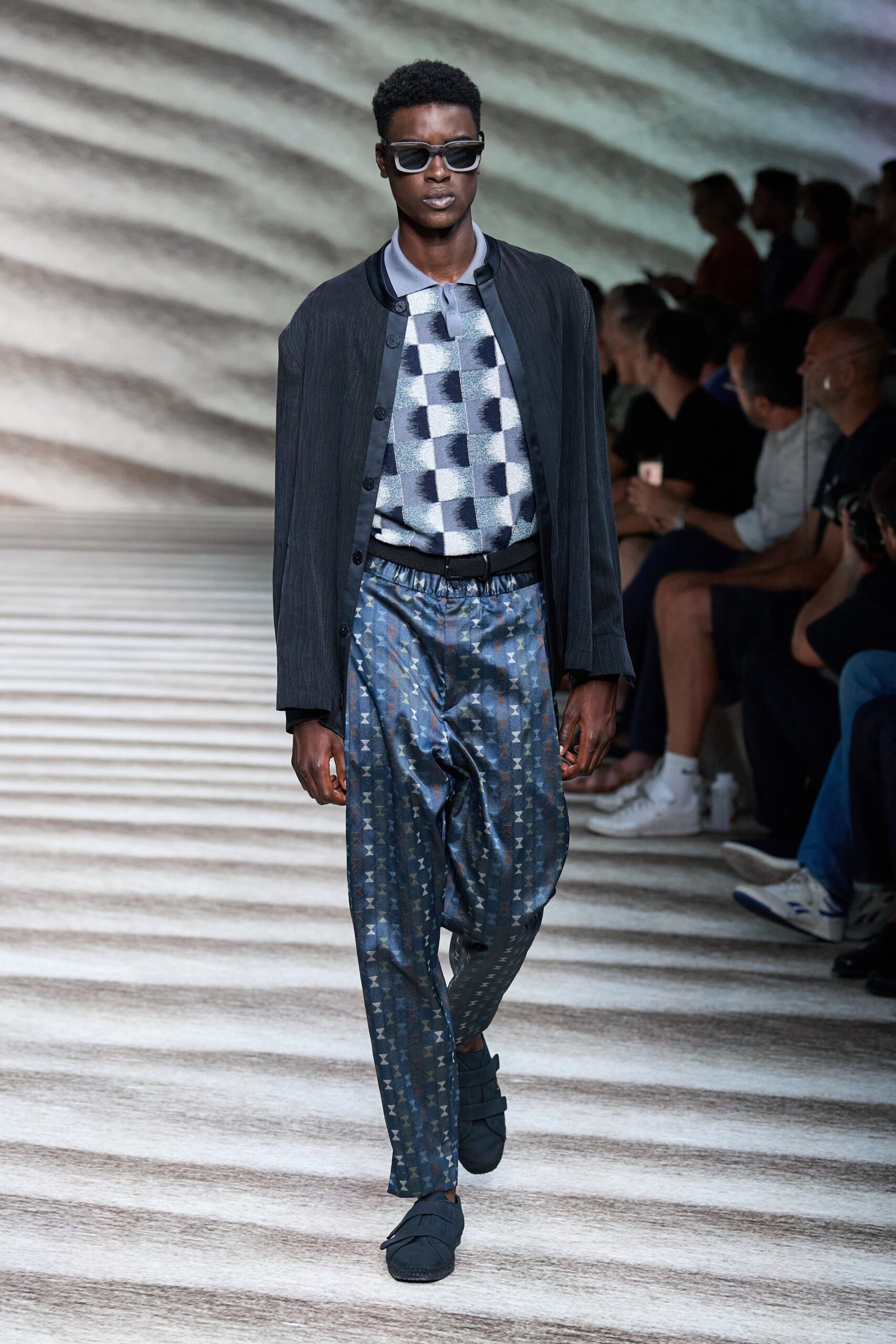 Giorgio Armani S/S 23 Menswear Look 34