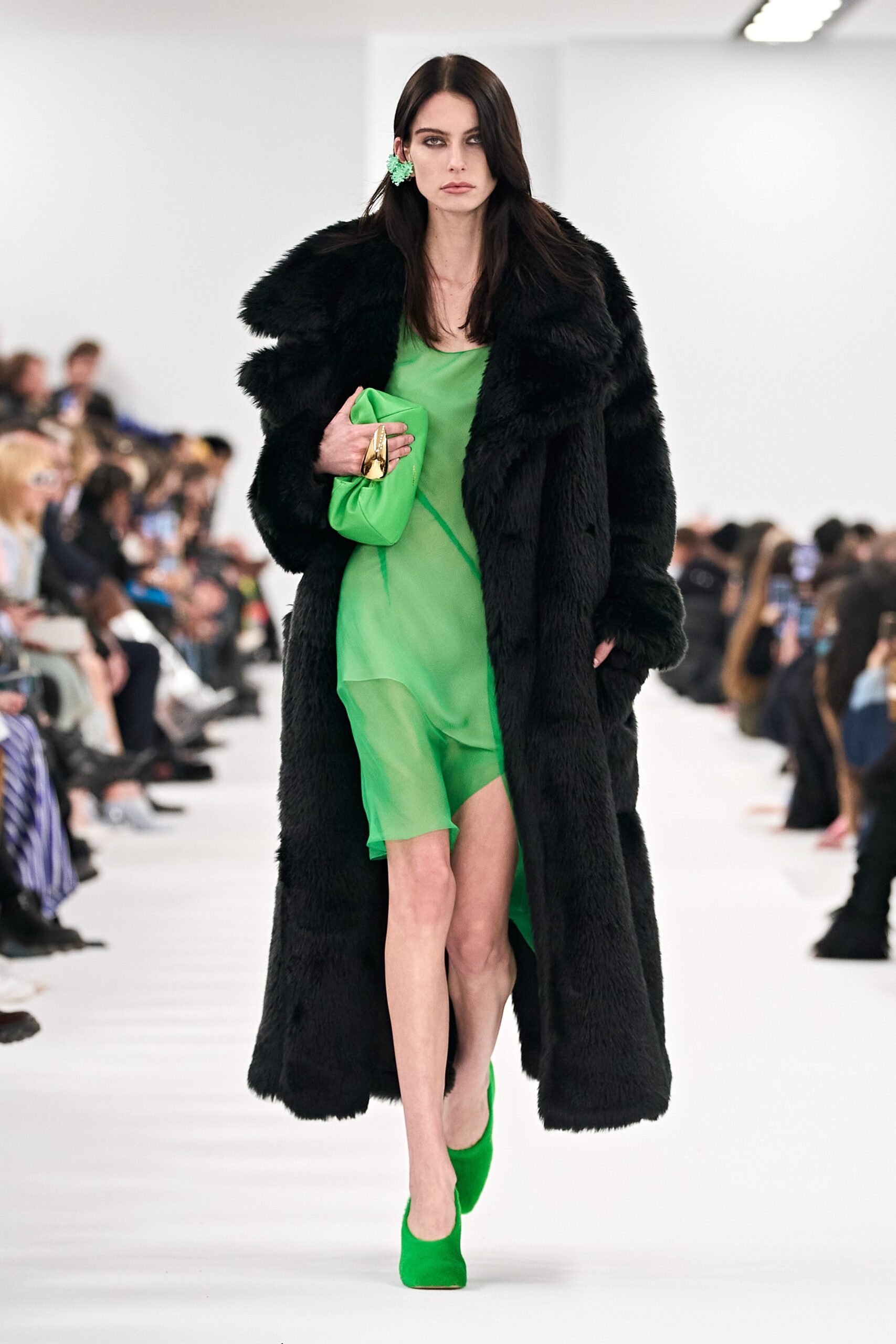 Givenchy F/W 23 Look 34