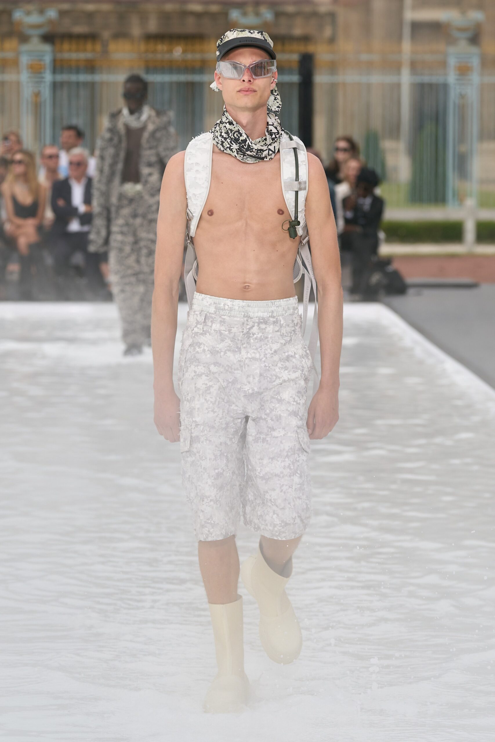 Givenchy S/S 23 Menswear Look 34