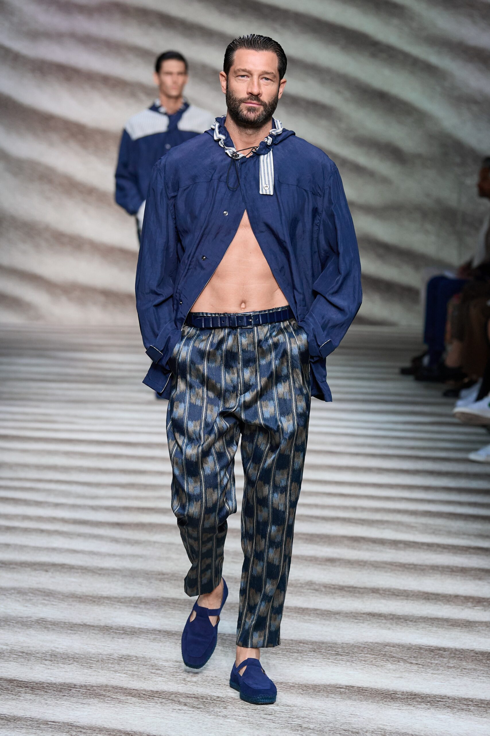 Giorgio Armani S/S 23 Menswear Look 35