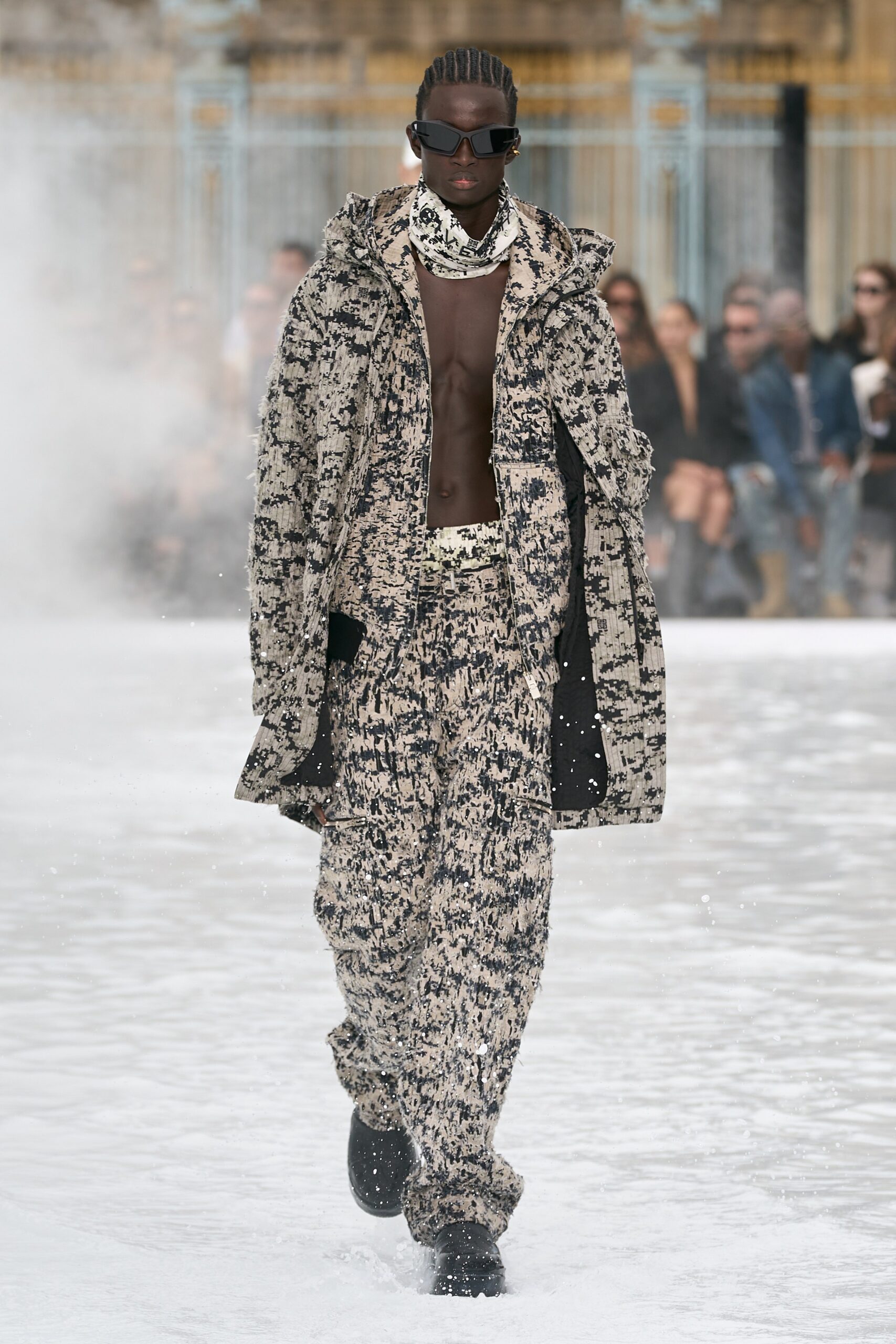 Givenchy S/S 23 Menswear Look 35