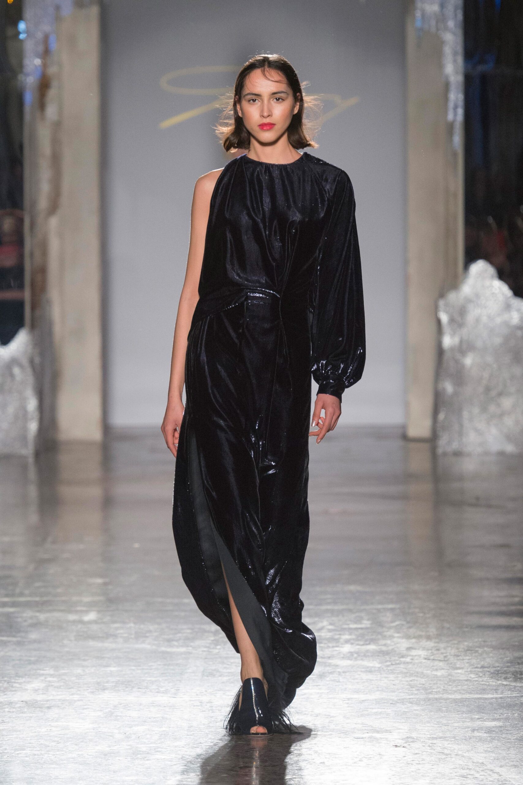 Genny F/W 19 Look 36