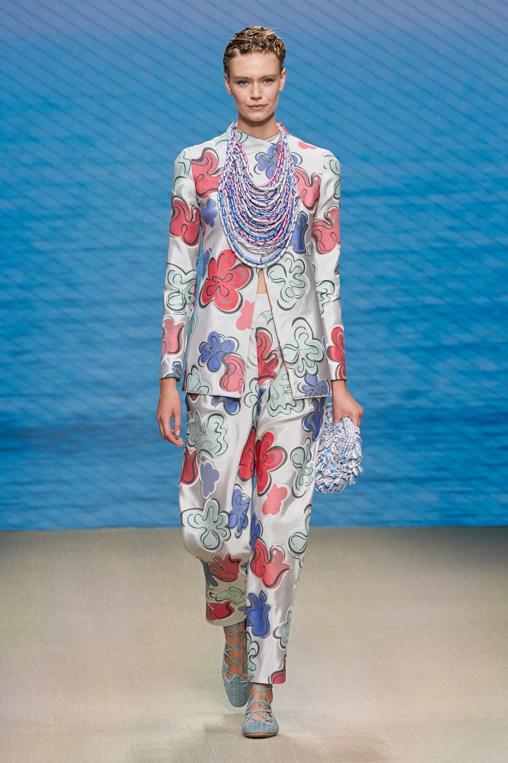 Giorgio Armani S/S 22 Look 36