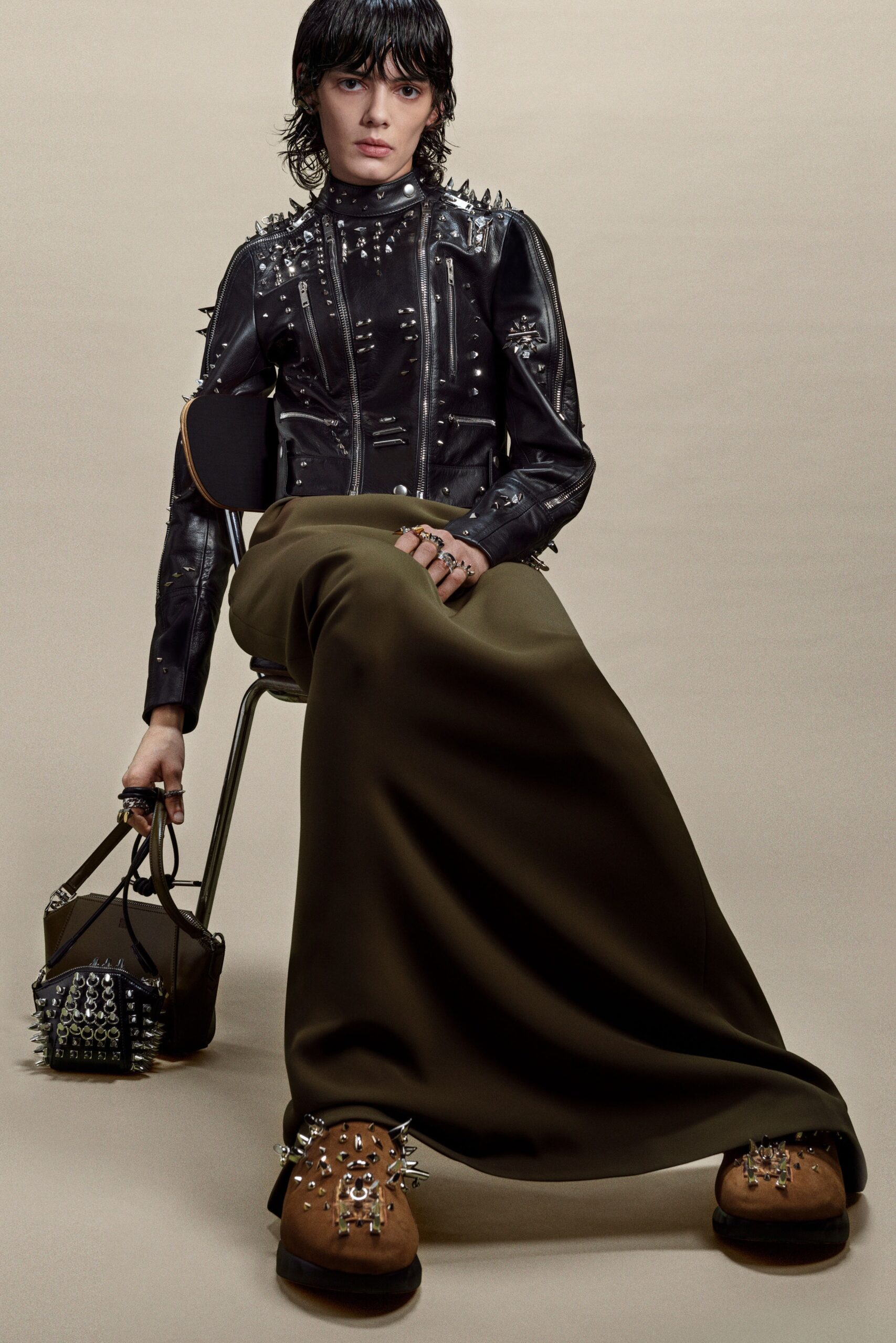 Givenchy F/W 21 Look 36