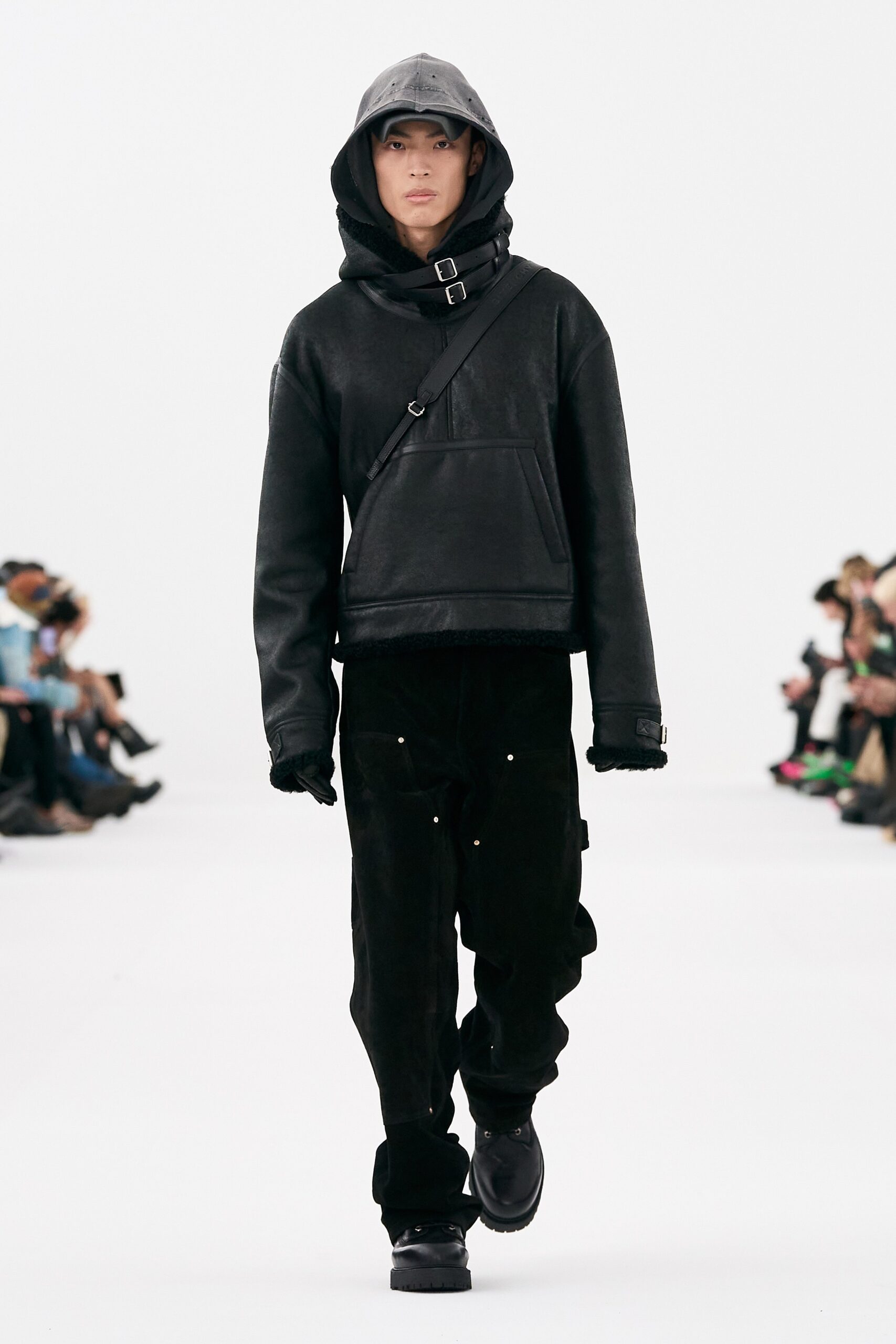Givenchy F/W 23 Menswear Look 36
