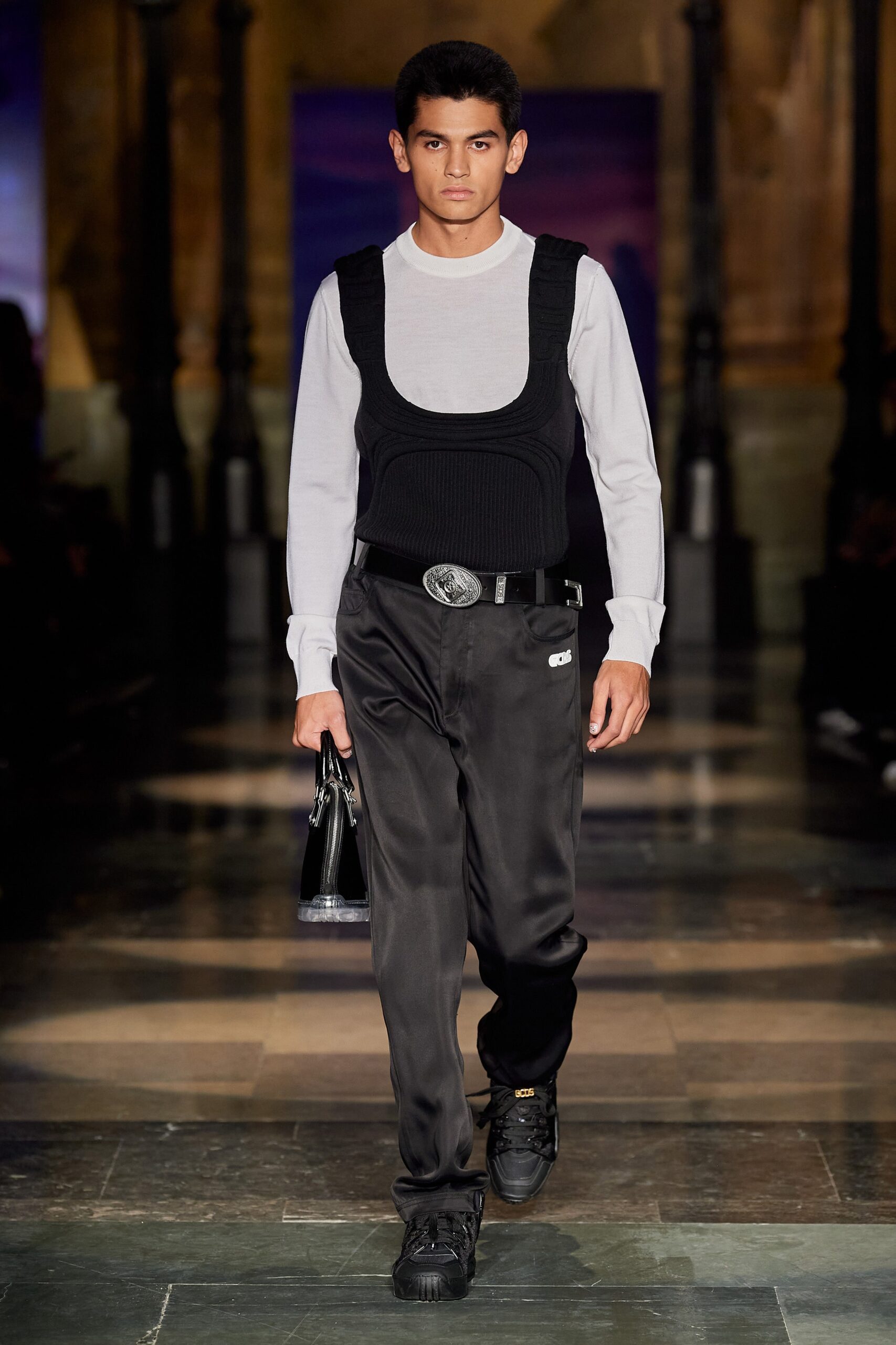 GCDS F/W 20 Look 37