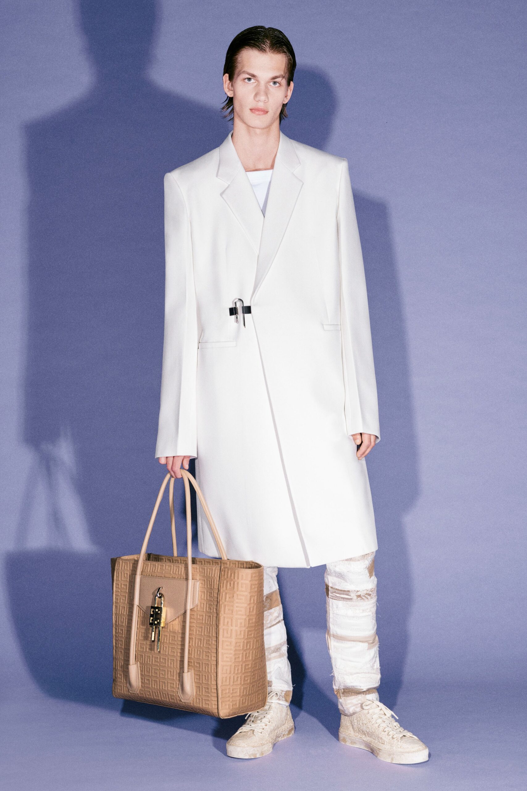 Givenchy F/W 21 Look 37