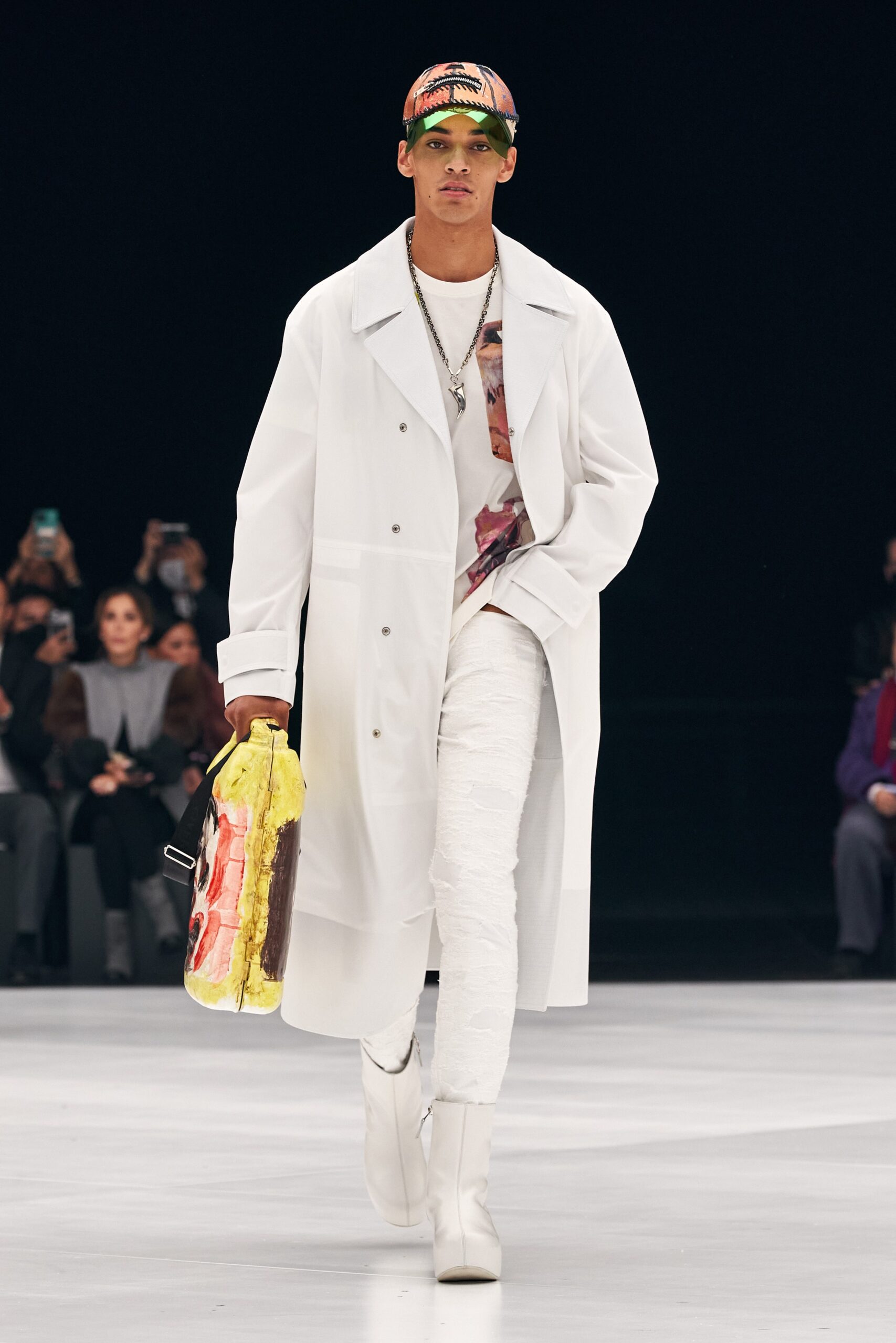 Givenchy S/S 22 Look 37