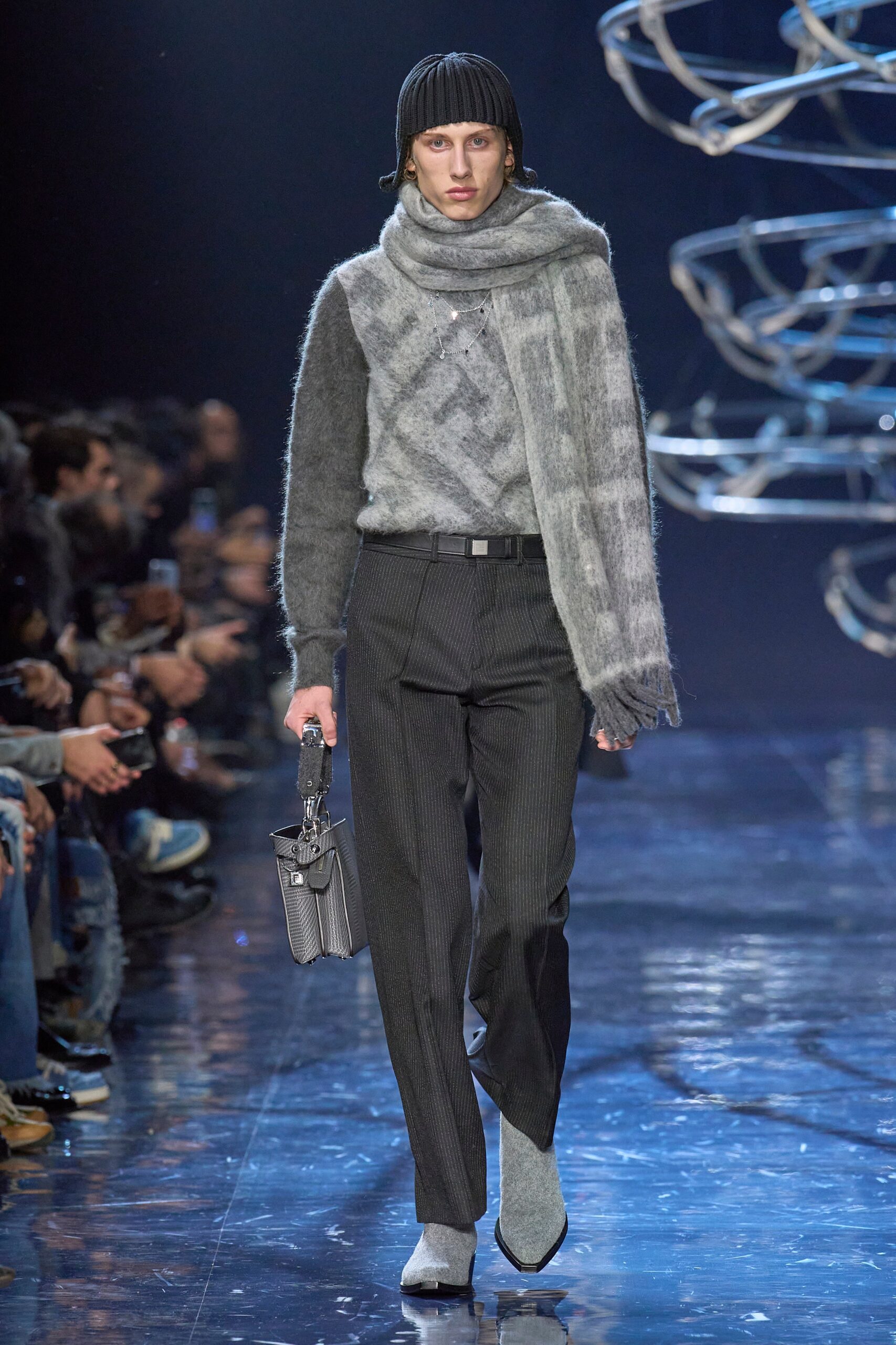 Fendi F/W 23 Menswear Look 37