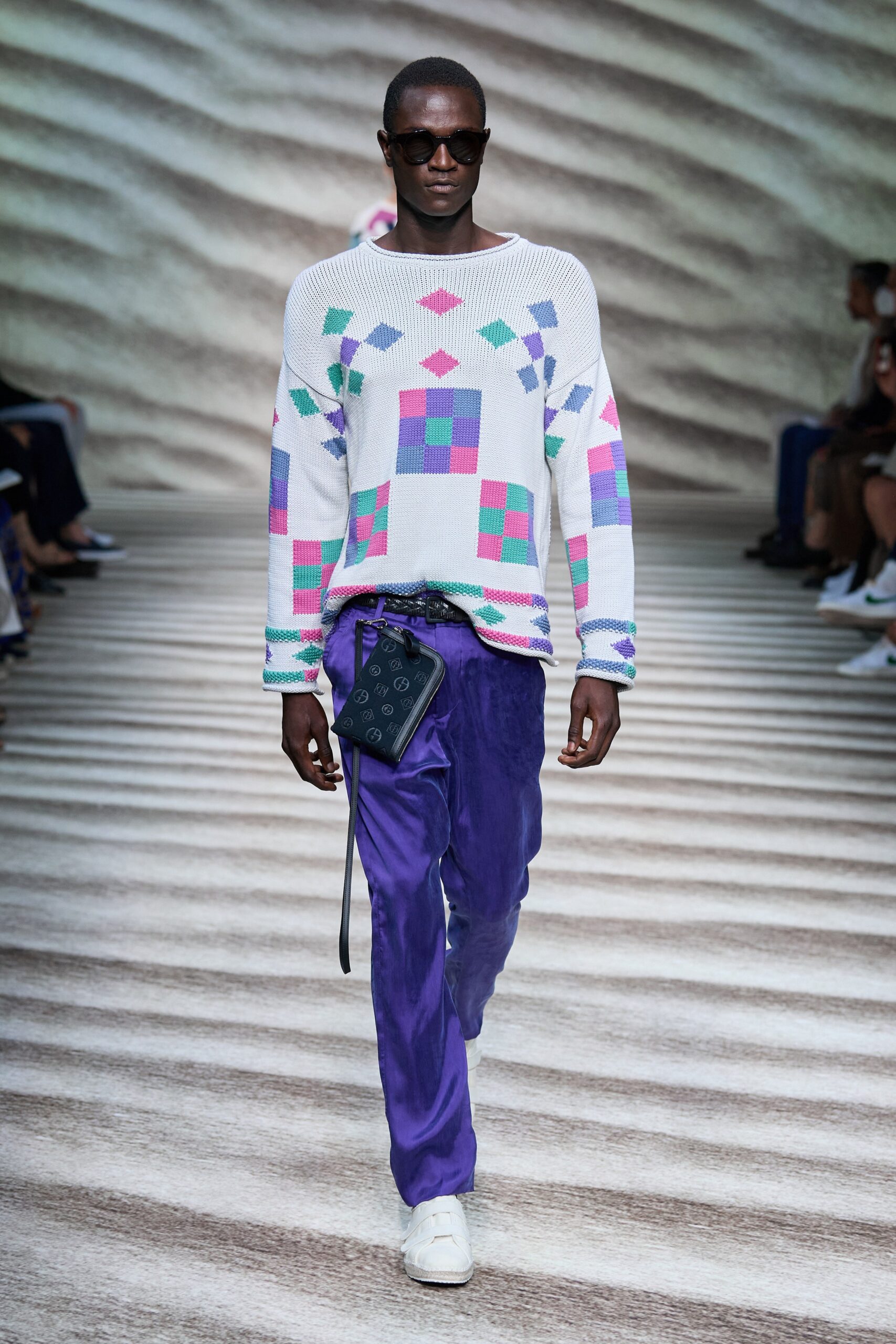 Giorgio Armani S/S 23 Menswear Look 37