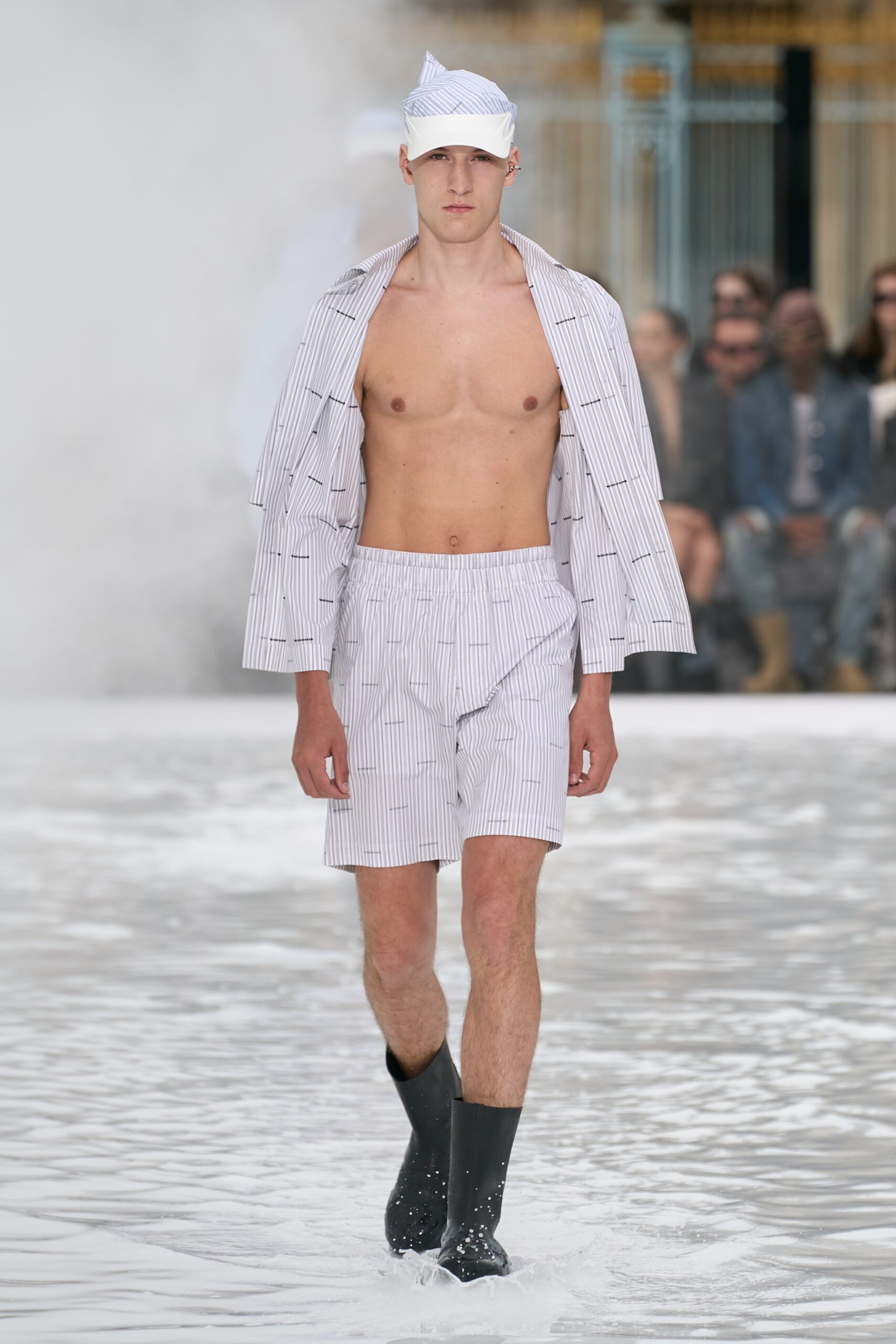 Givenchy S/S 23 Menswear Look 37