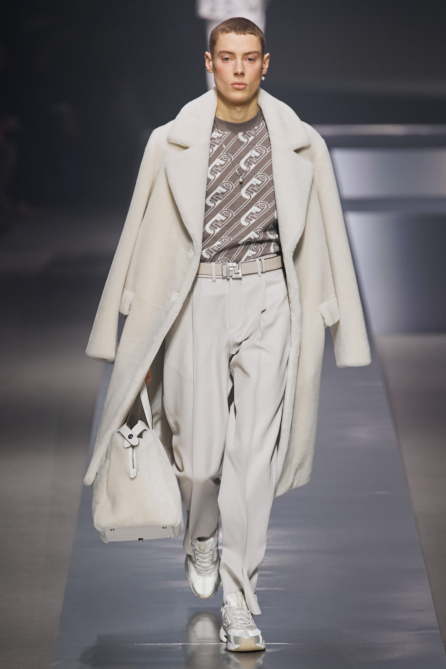 Fendi F/W 22 Menswear Look 38