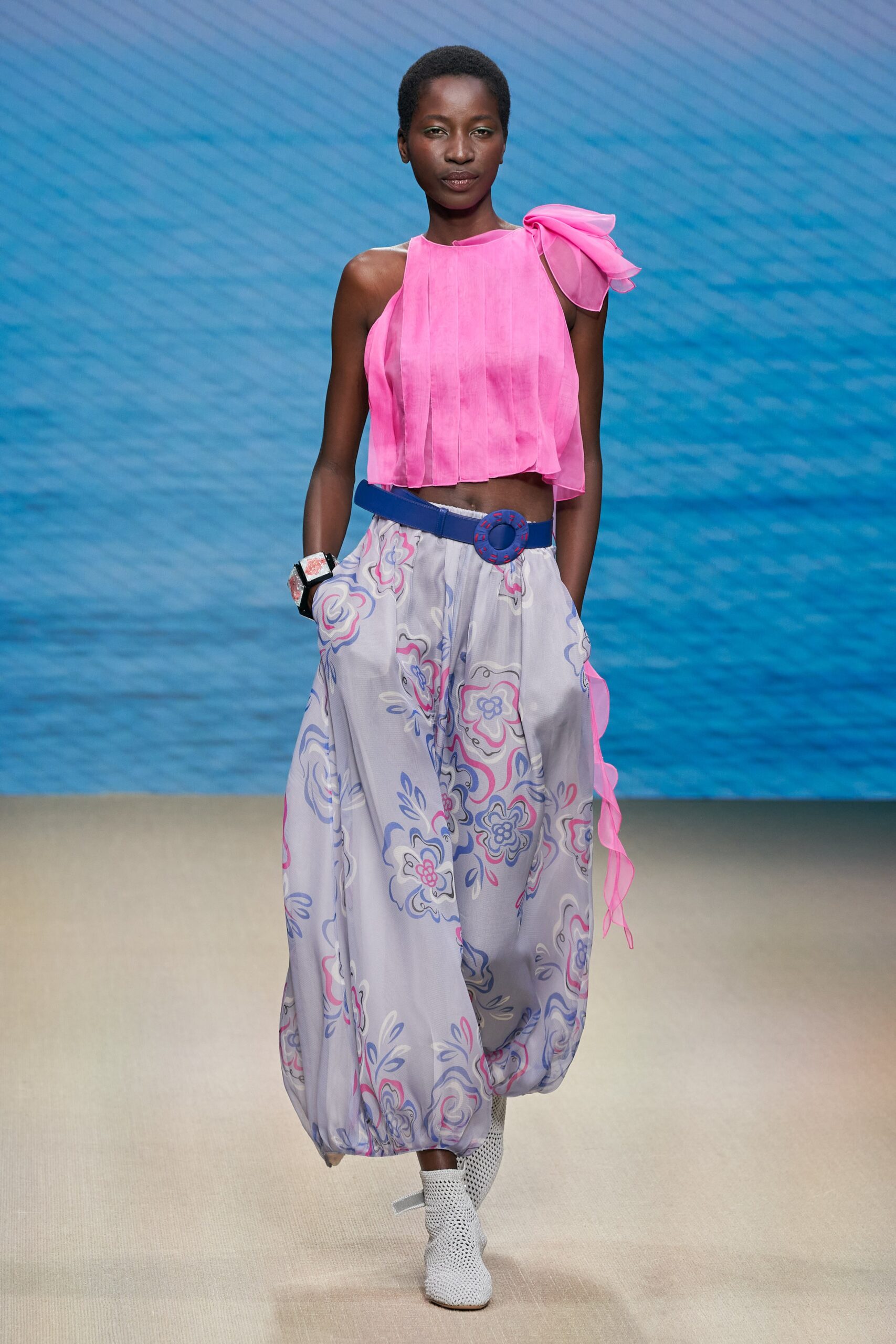 Giorgio Armani S/S 22 Look 38