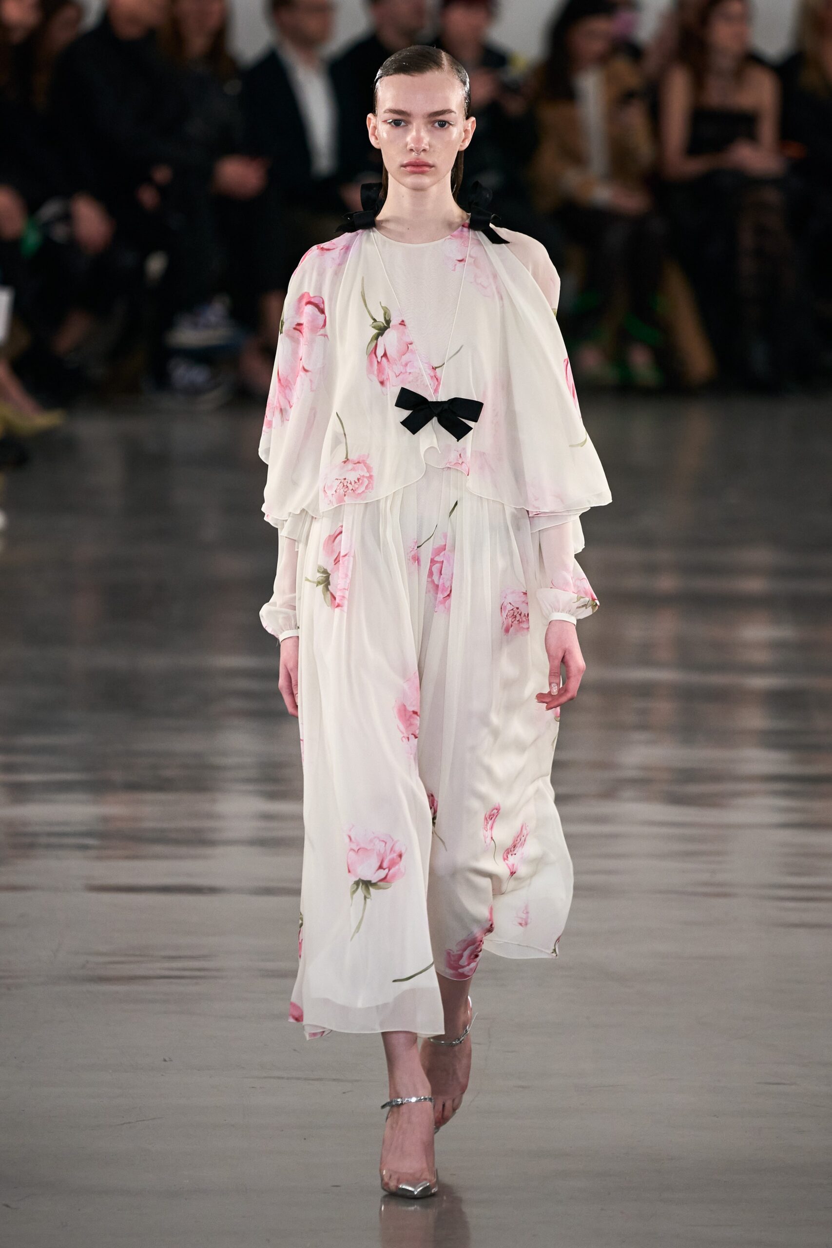 Giambattista Valli F/W 22 Look 38