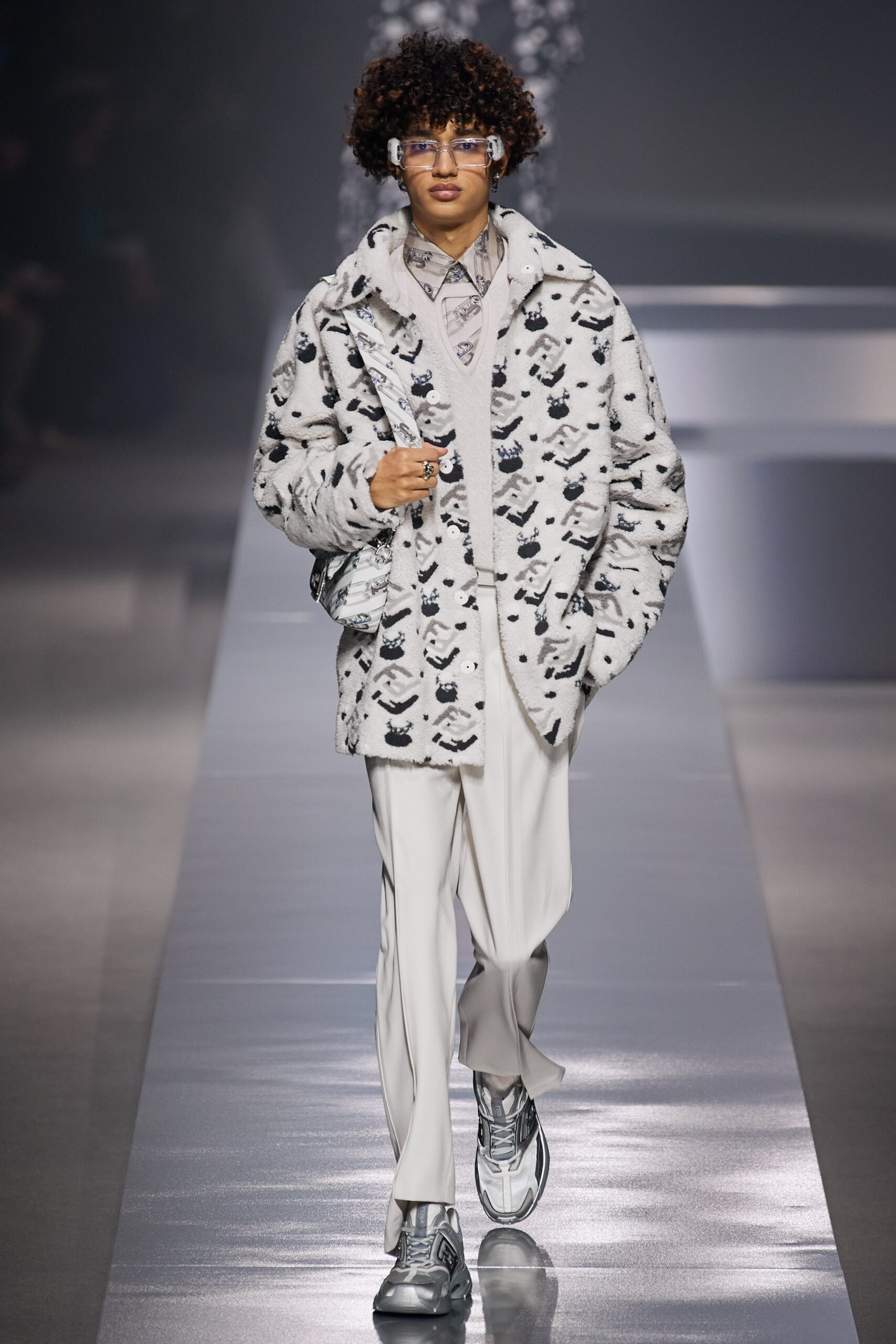 Fendi F/W 22 Menswear Look 39