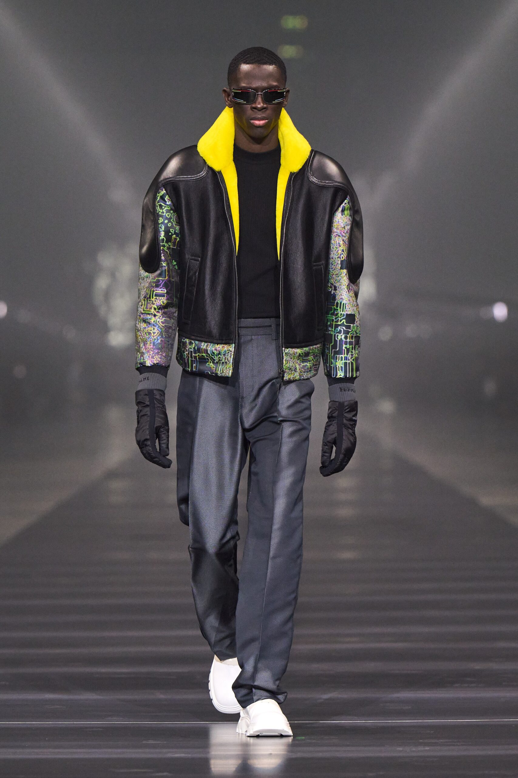 Ferrari F/W 22 Look 39