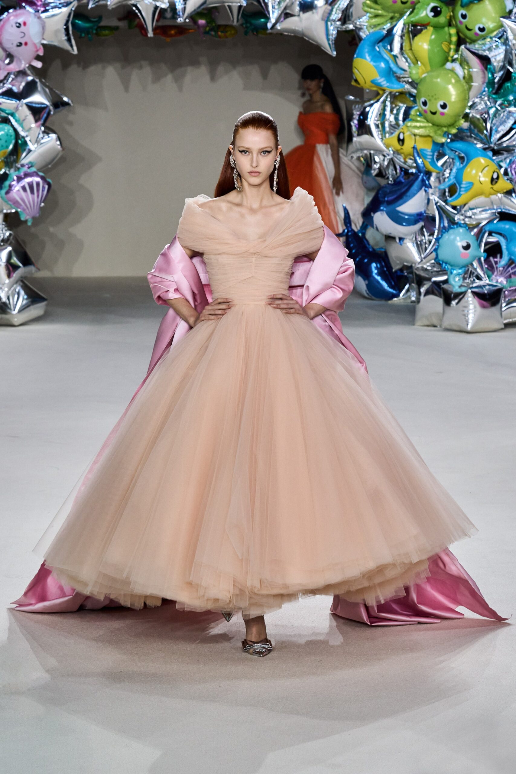 Giambattista Valli F/W 22 Couture Look 39