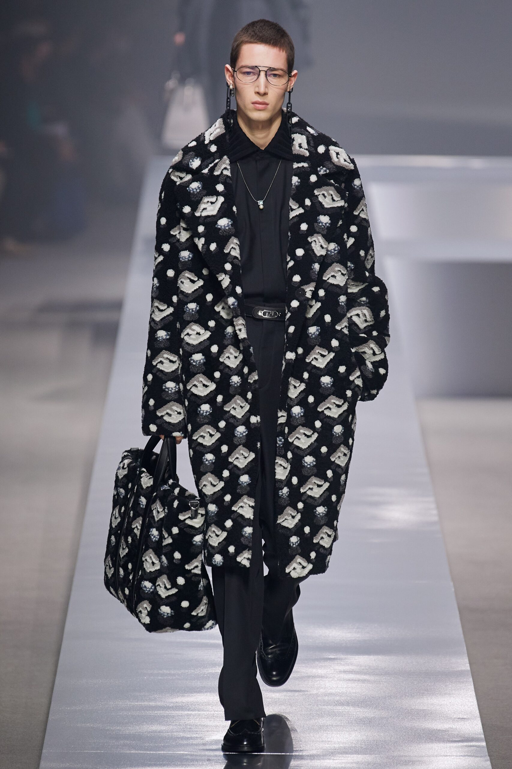 Fendi F/W 22 Menswear Look 40
