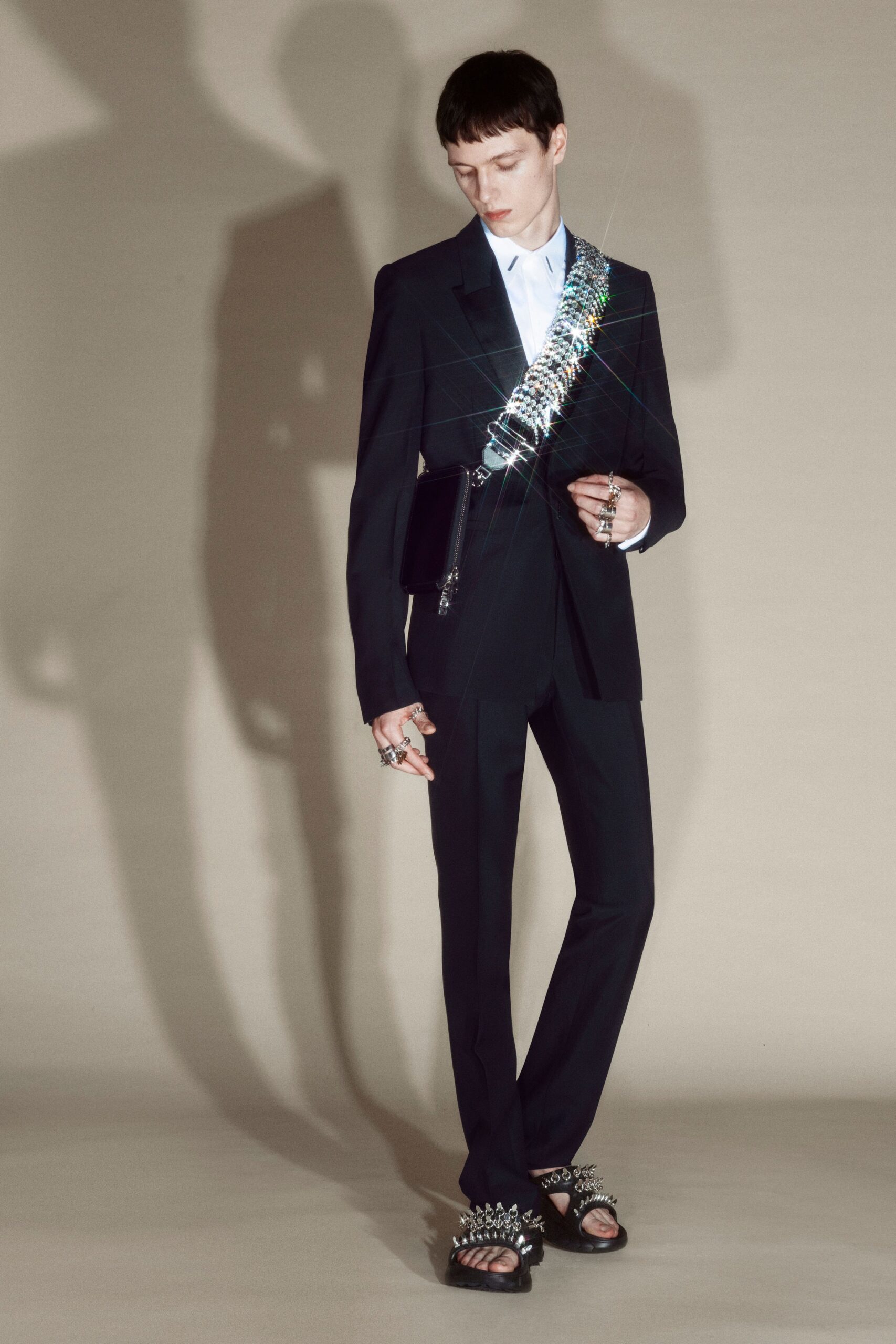 Givenchy F/W 21 Look 40