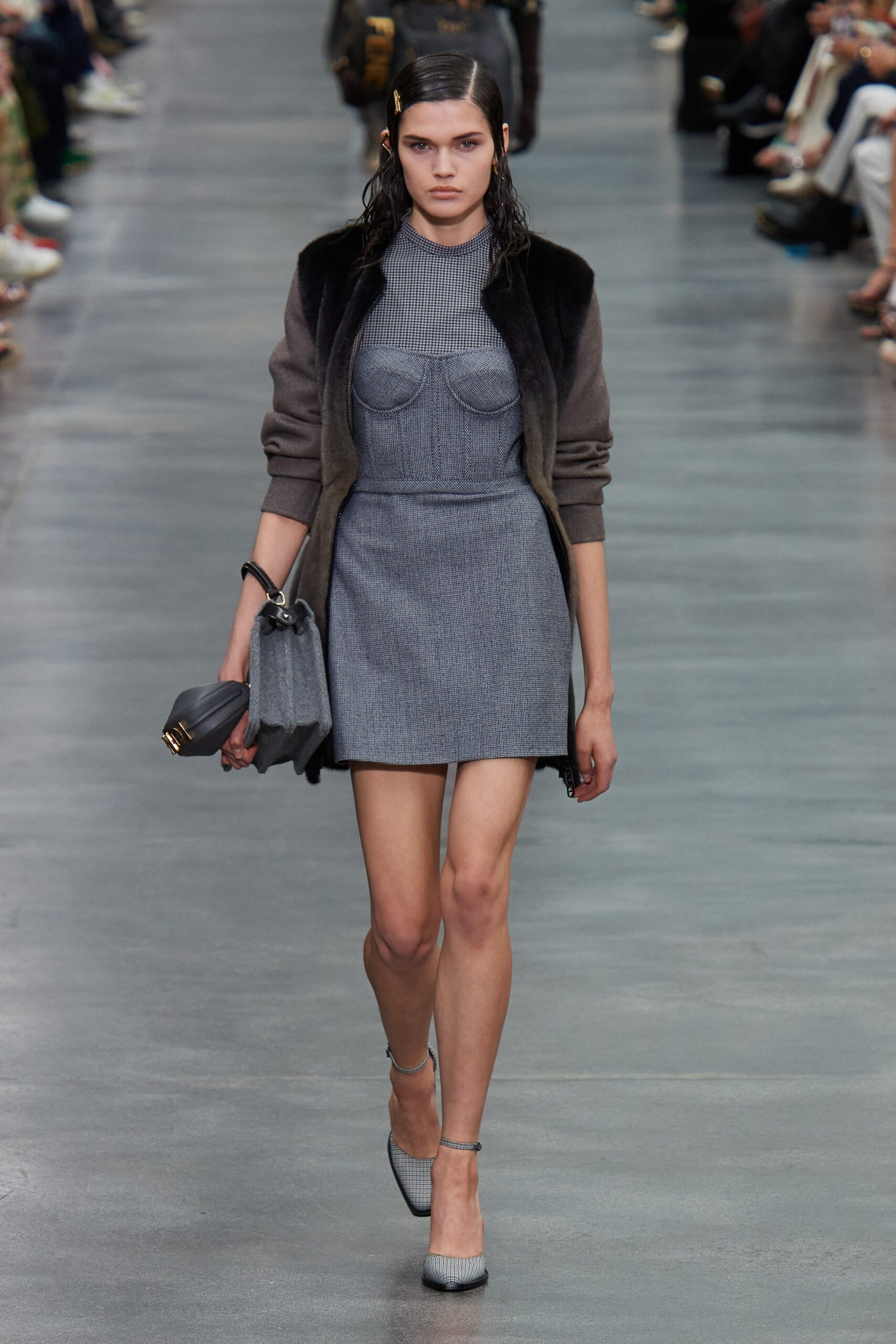Fendi F/W 22 Look 40