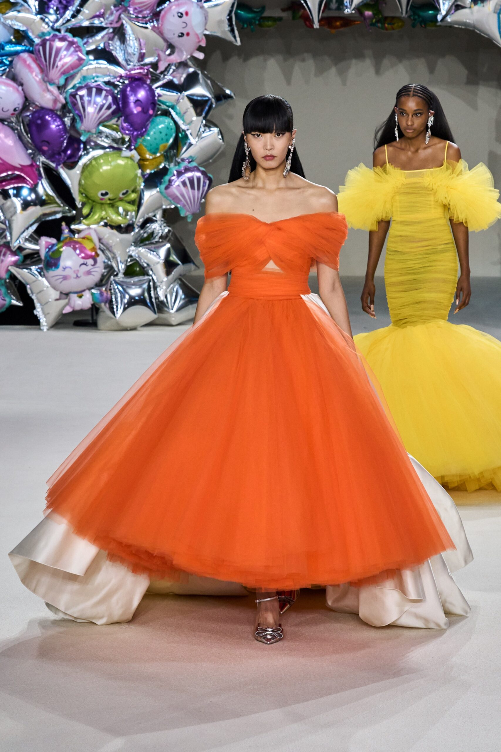 Giambattista Valli F/W 22 Couture Look 40