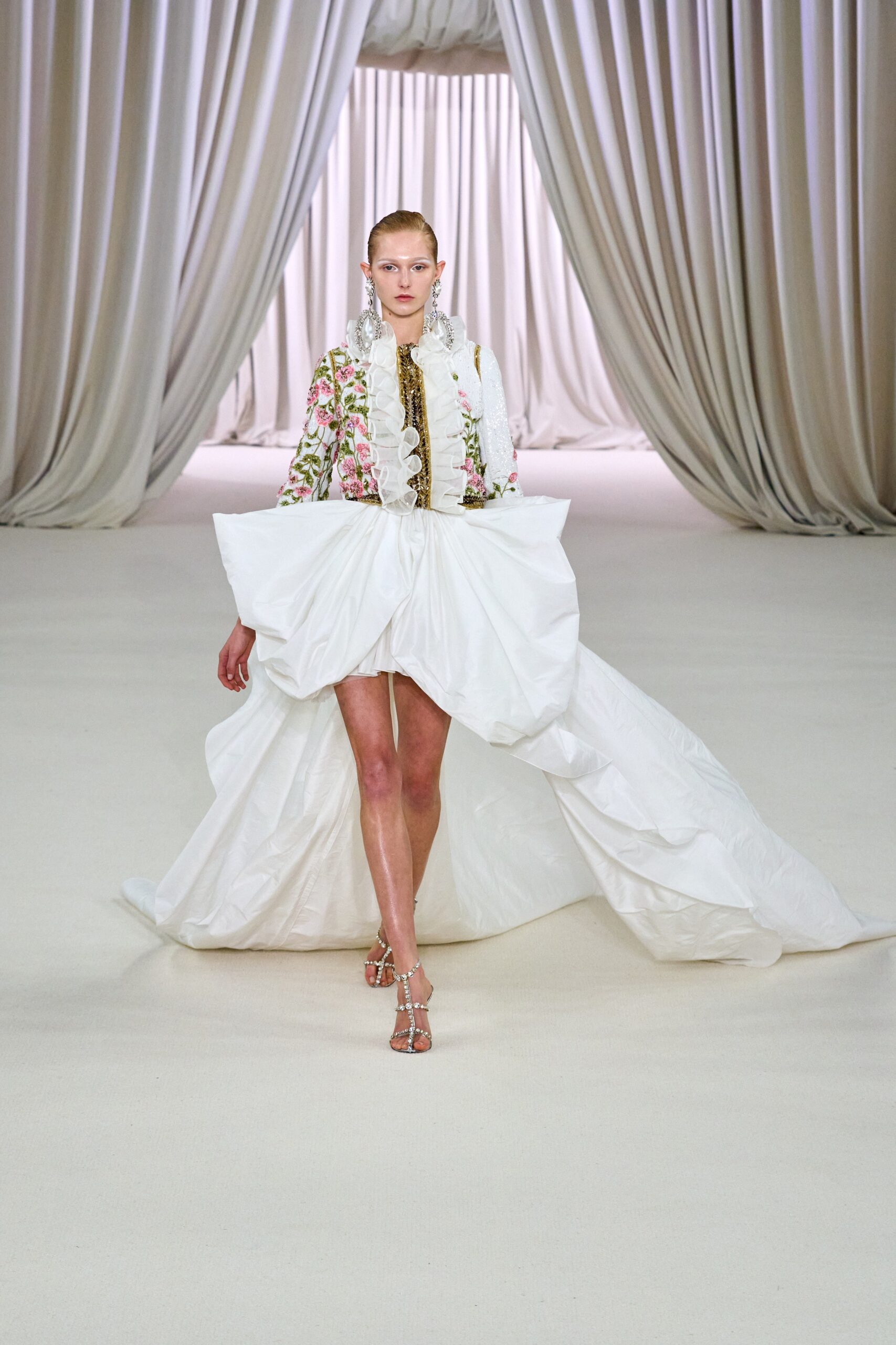 Giambattista Valli S/S 23 Couture Look 40