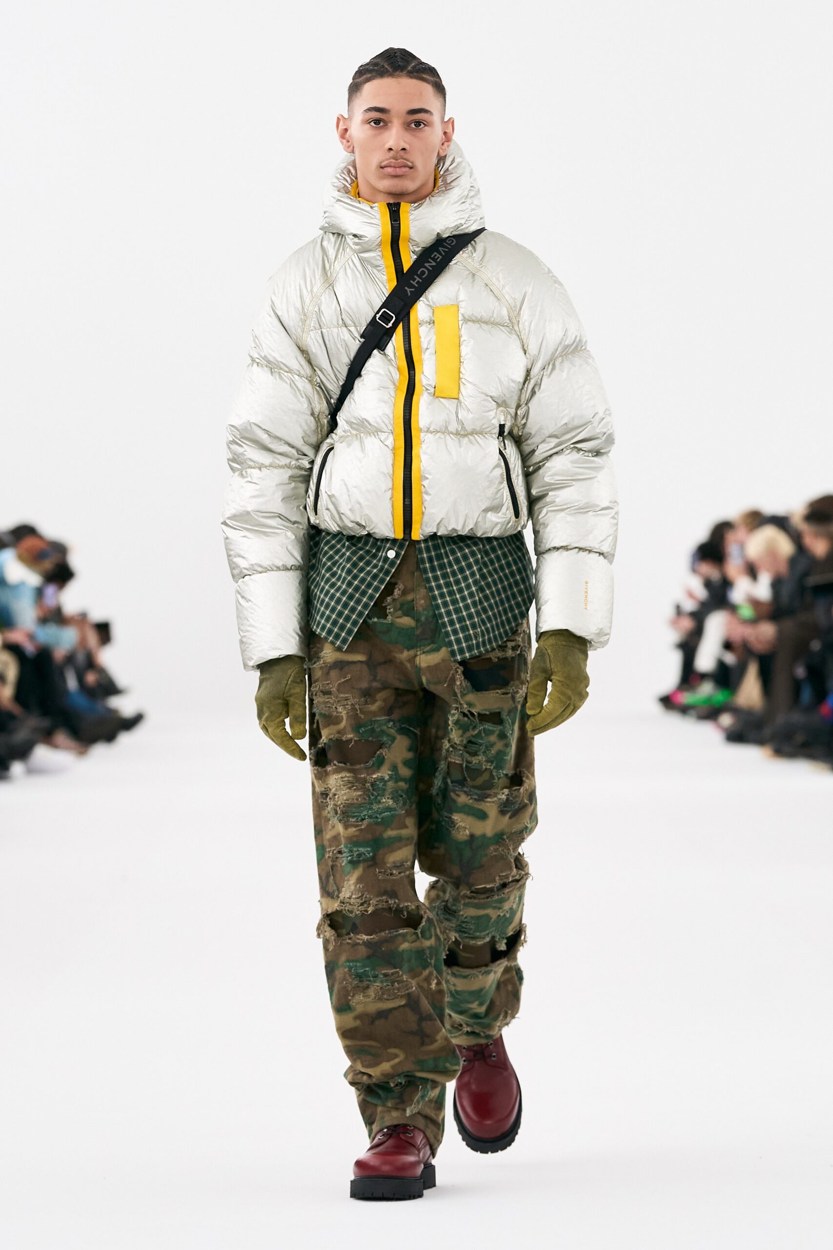 Givenchy F/W 23 Menswear Look 40