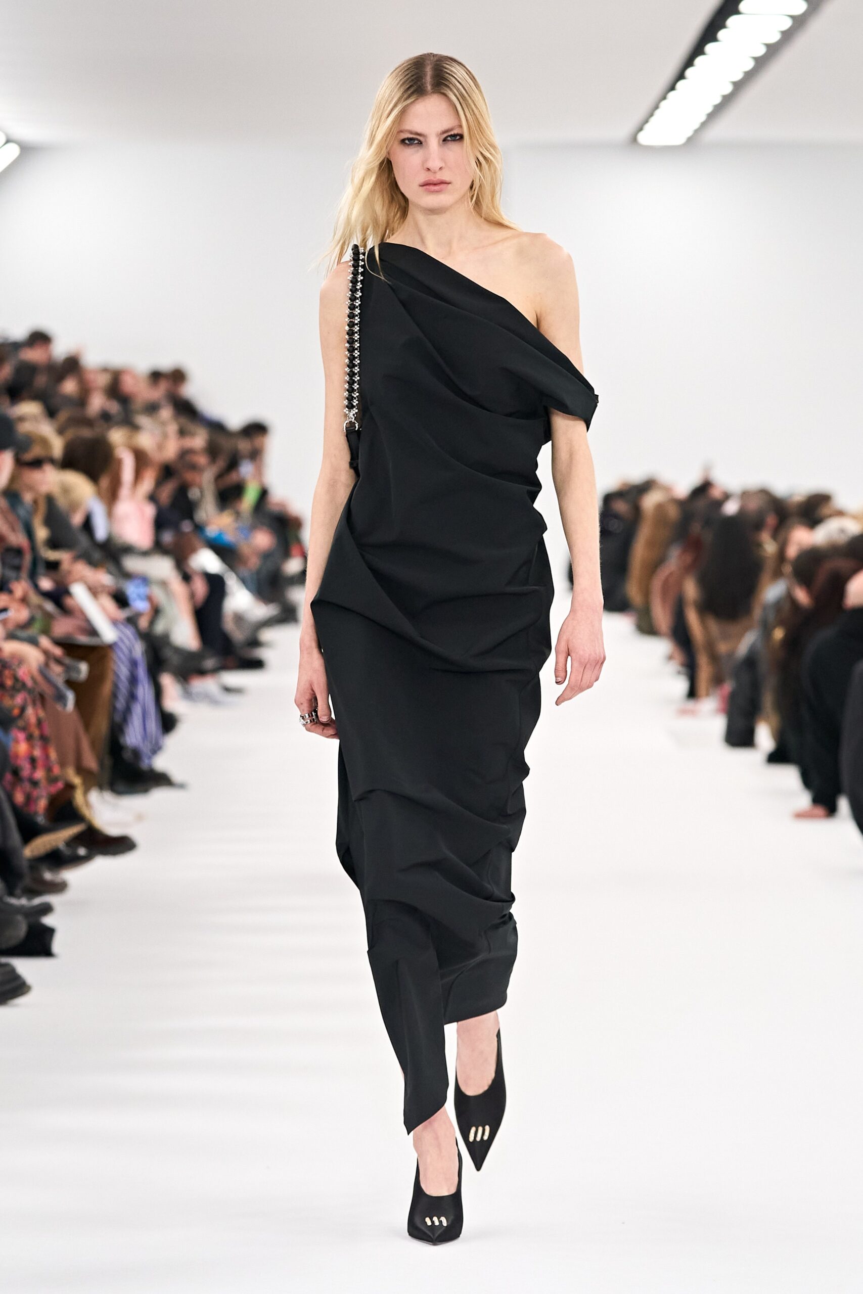 Givenchy F/W 23 Look 40
