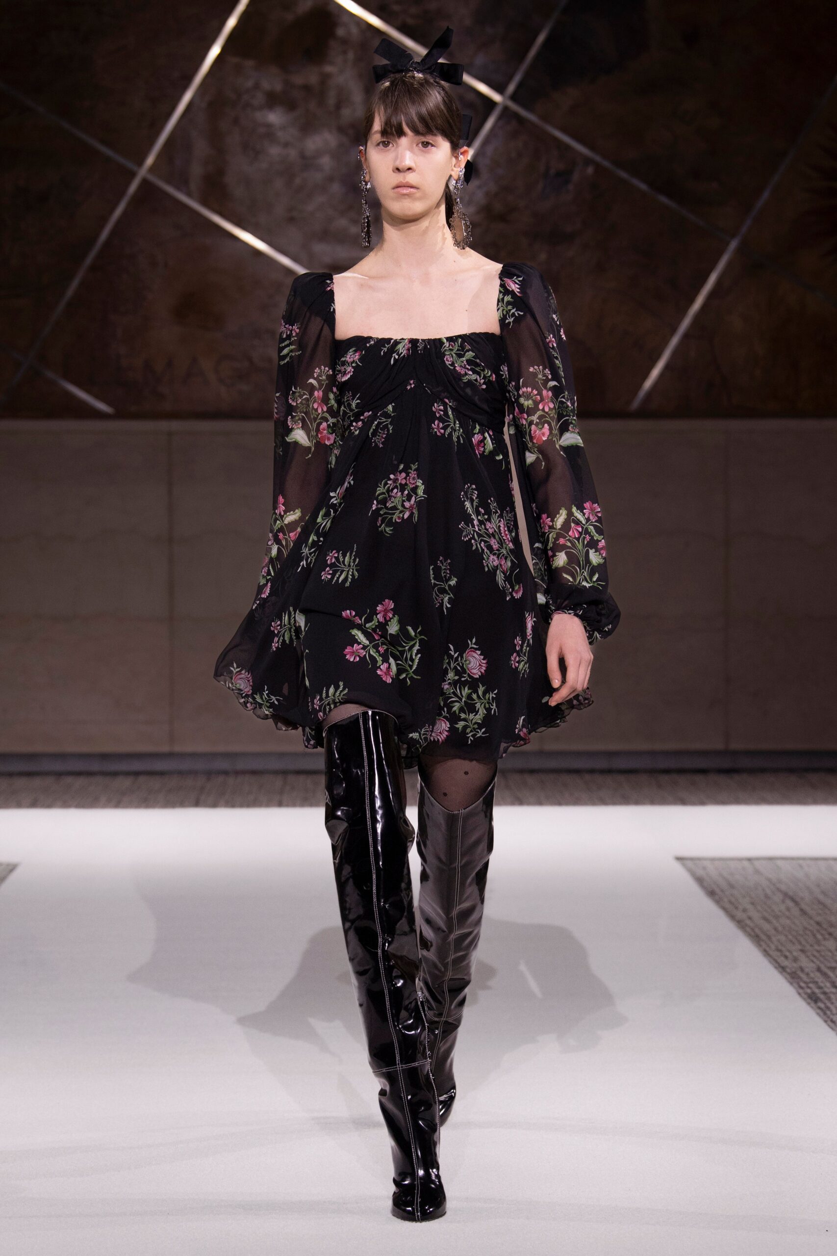 Giambattista Valli F/W 22 Look 41