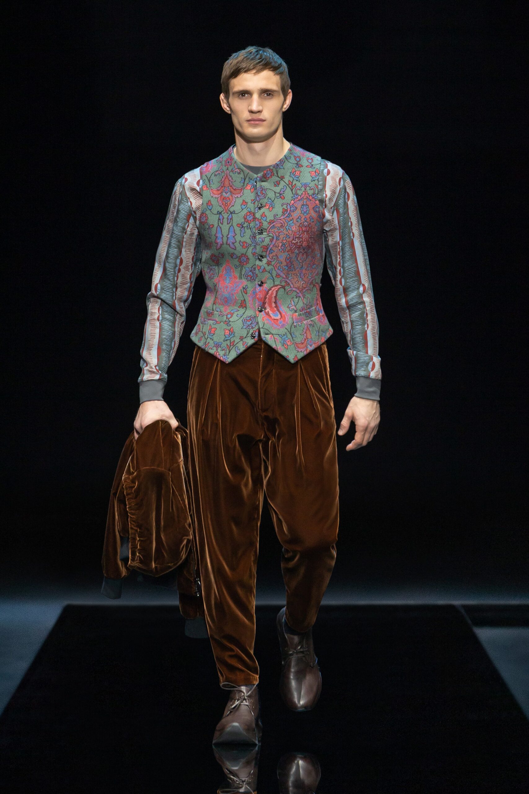 Giorgio Armani F/W 21 Menswear Look 41