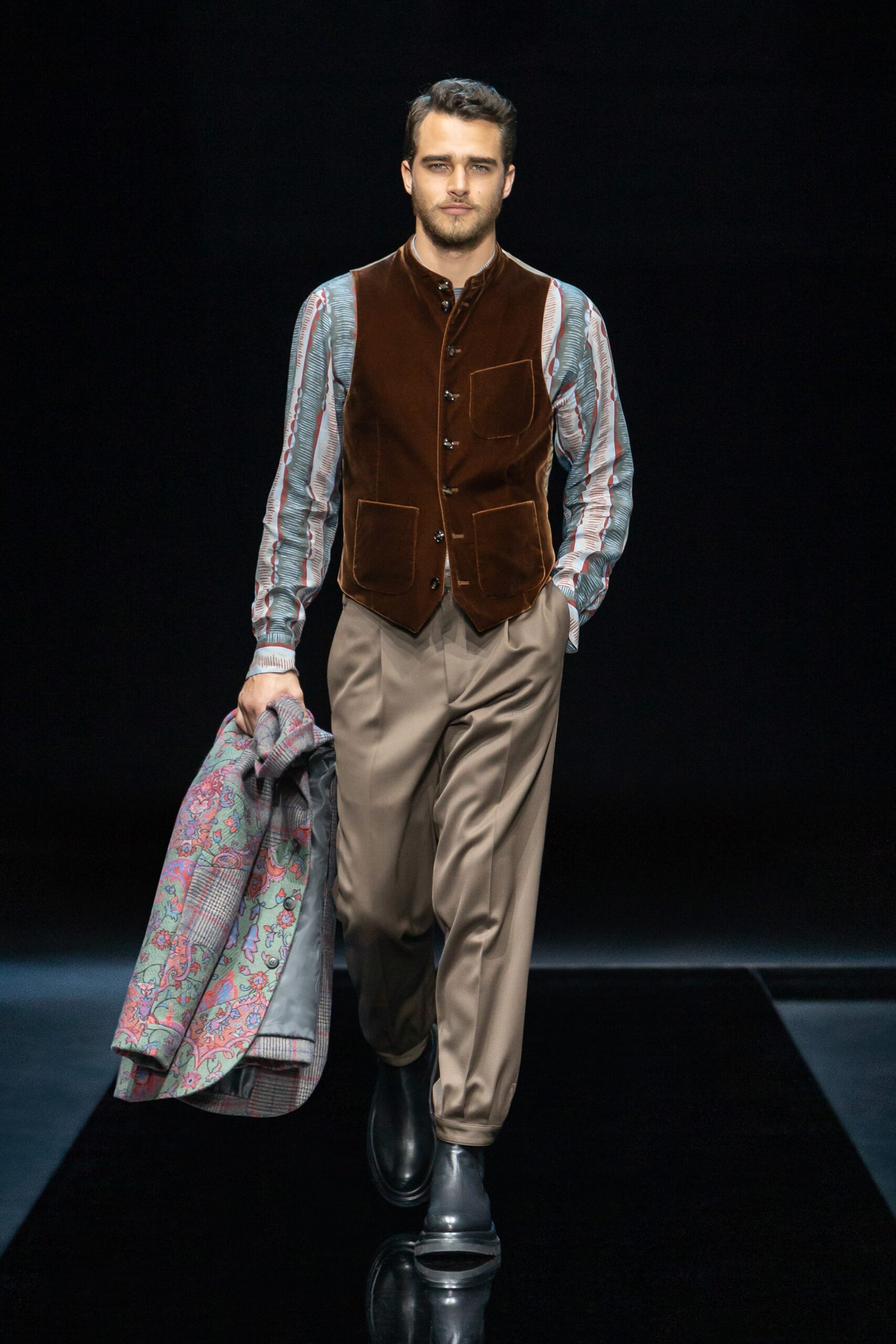 Giorgio Armani F/W 21 Menswear Look 42