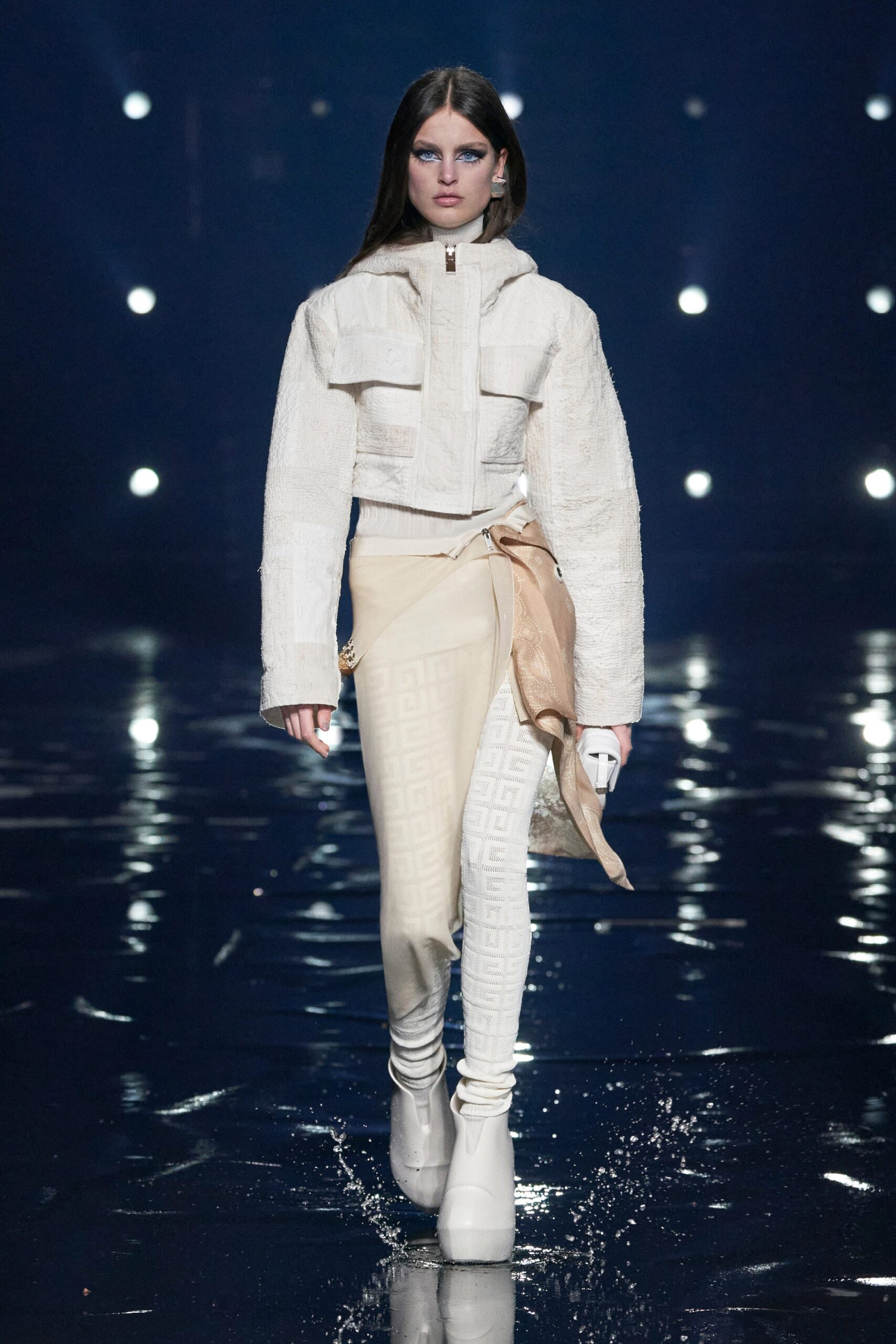 Givenchy F/W 21 Look 42