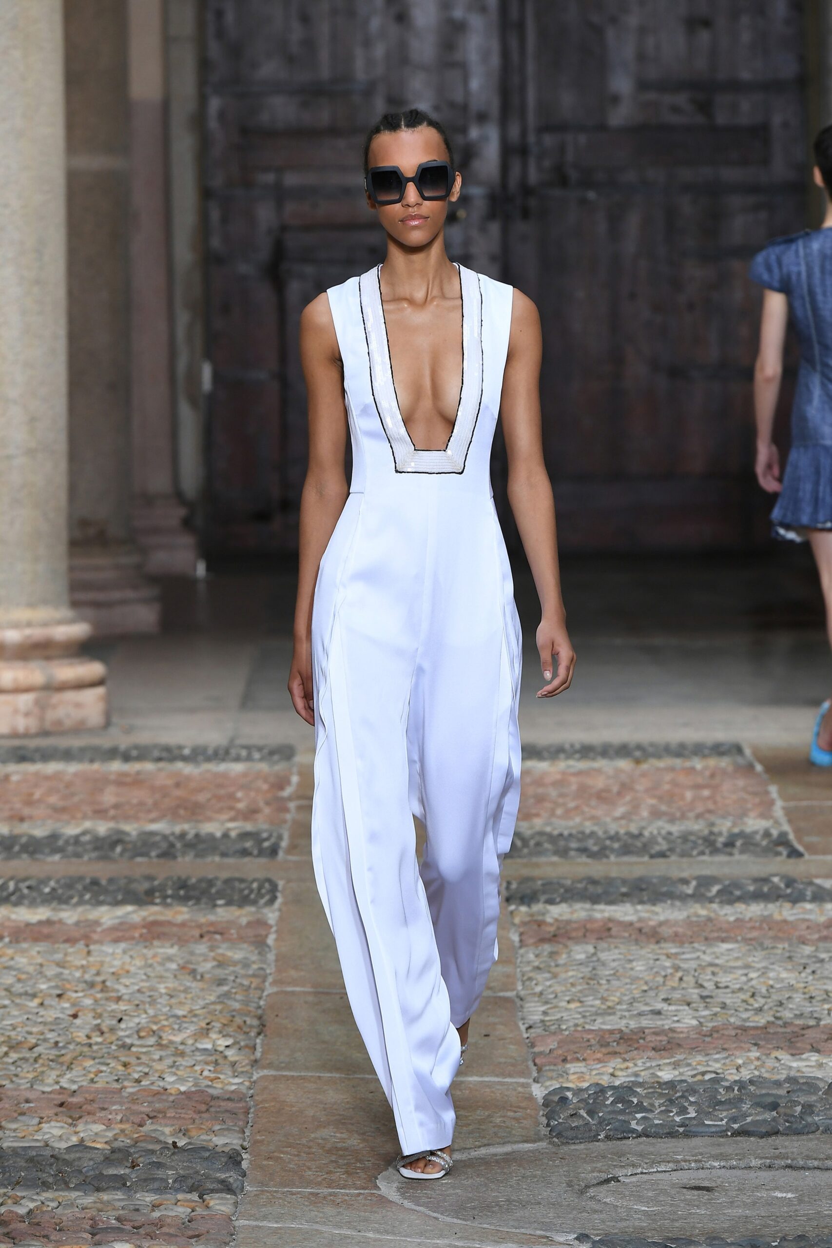 Genny S/S 22 Look 43