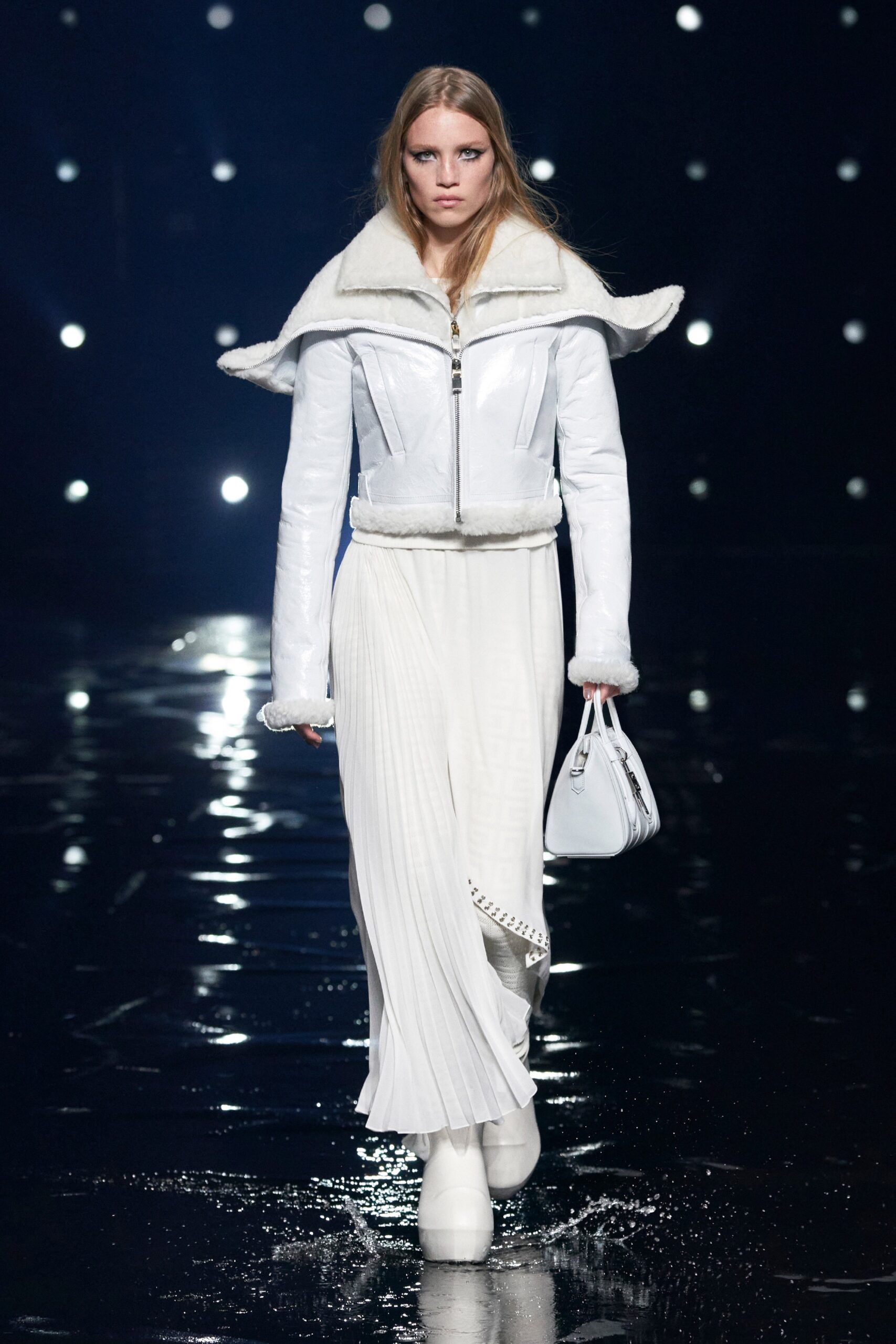 Givenchy F/W 21 Look 43