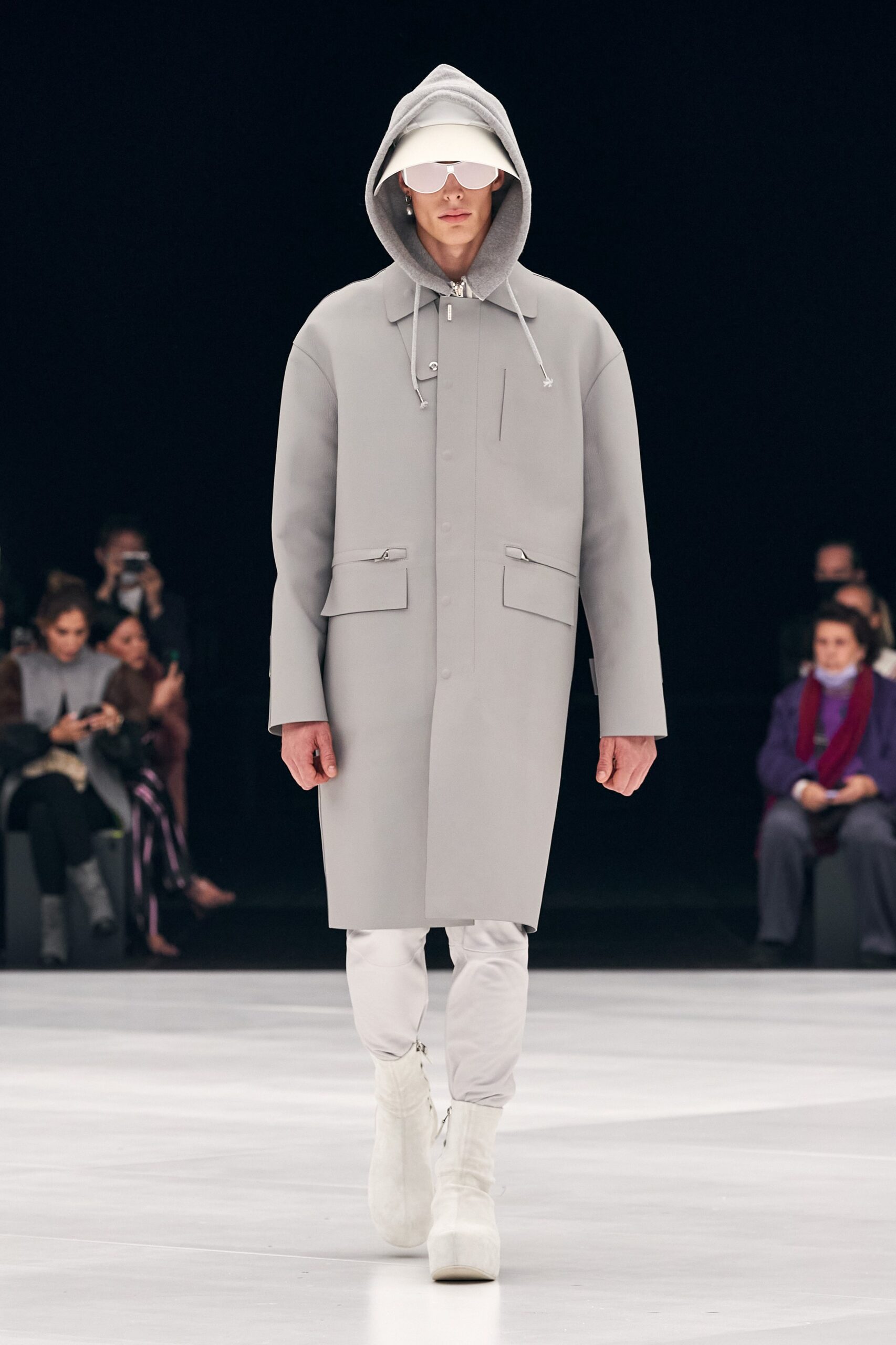 Givenchy S/S 22 Look 43