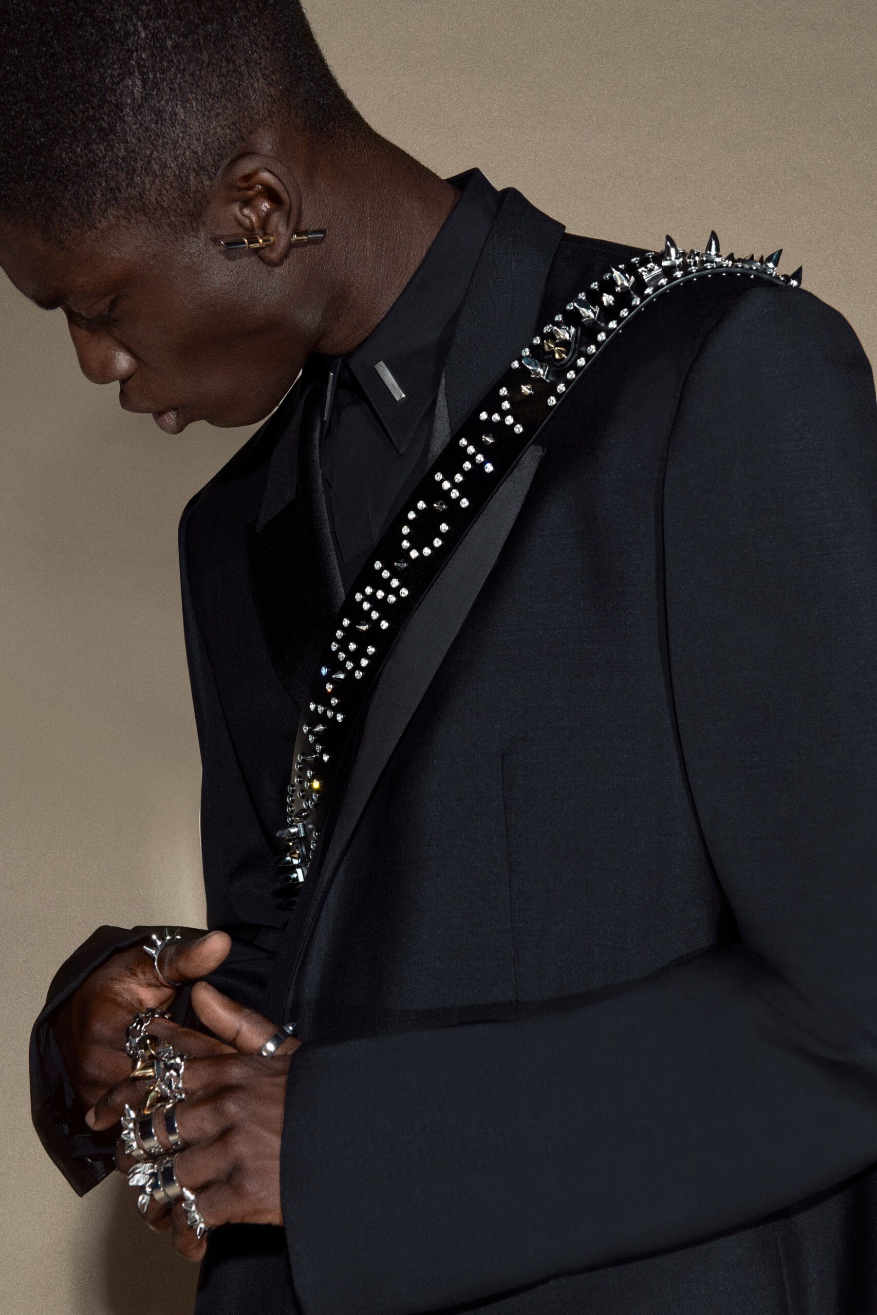 Givenchy F/W 21 Look 44